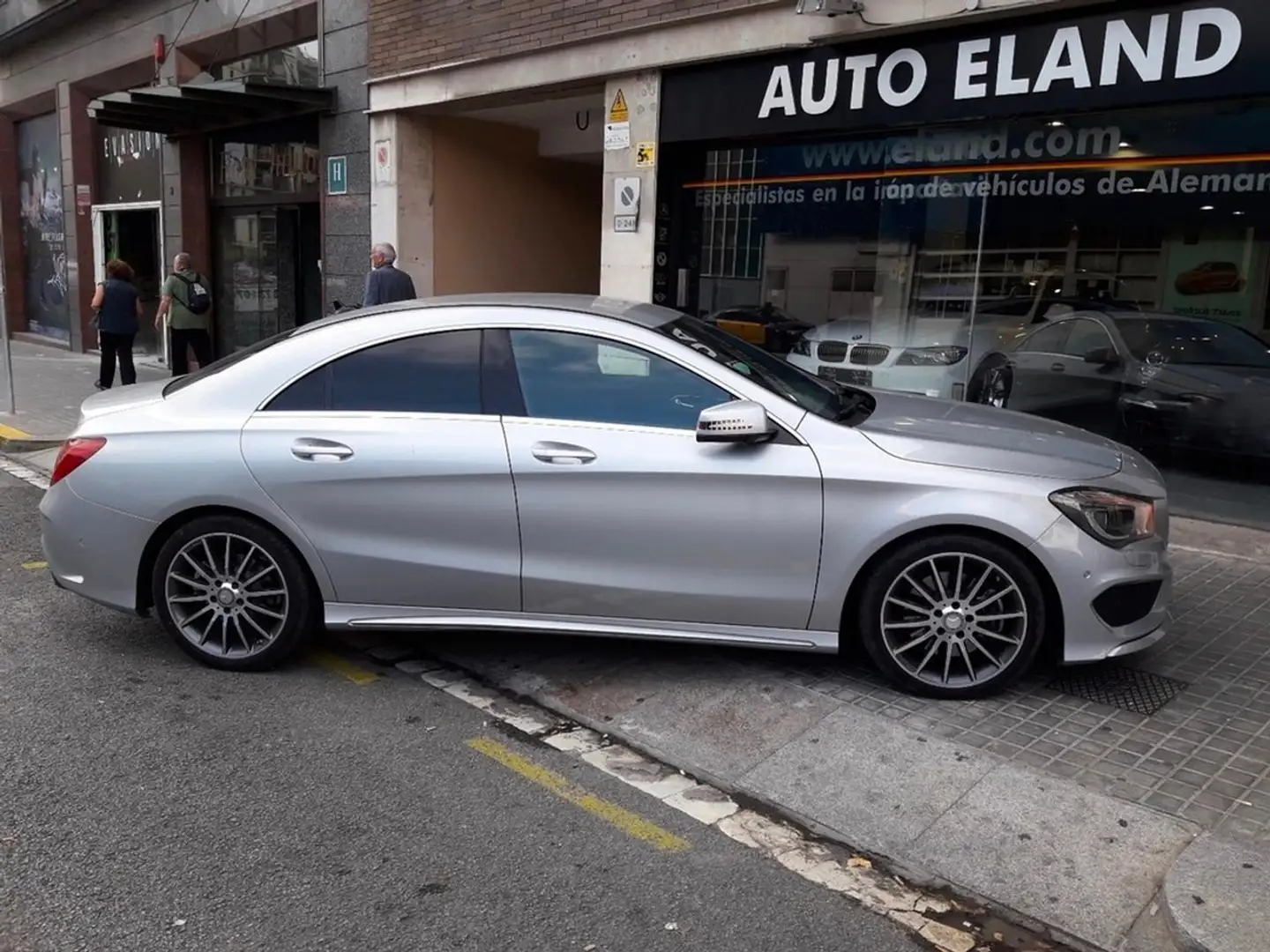 Mercedes-Benz CLA 220 220CDI AMG Line 7G-DCT 177 - 2