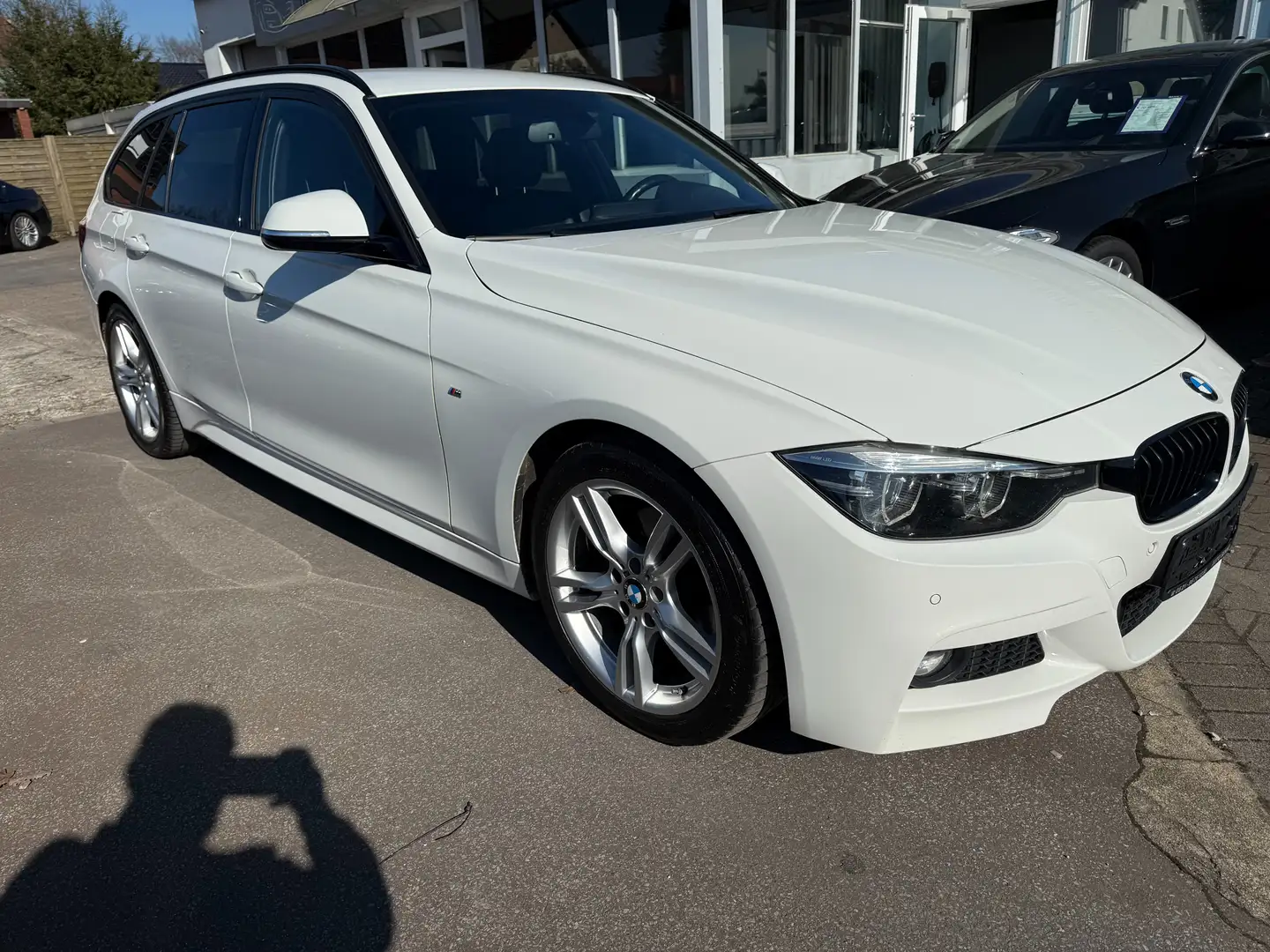 BMW 320 320 d Original M SportPaket Shadow~2 Hand~Navi~Led Weiß - 2