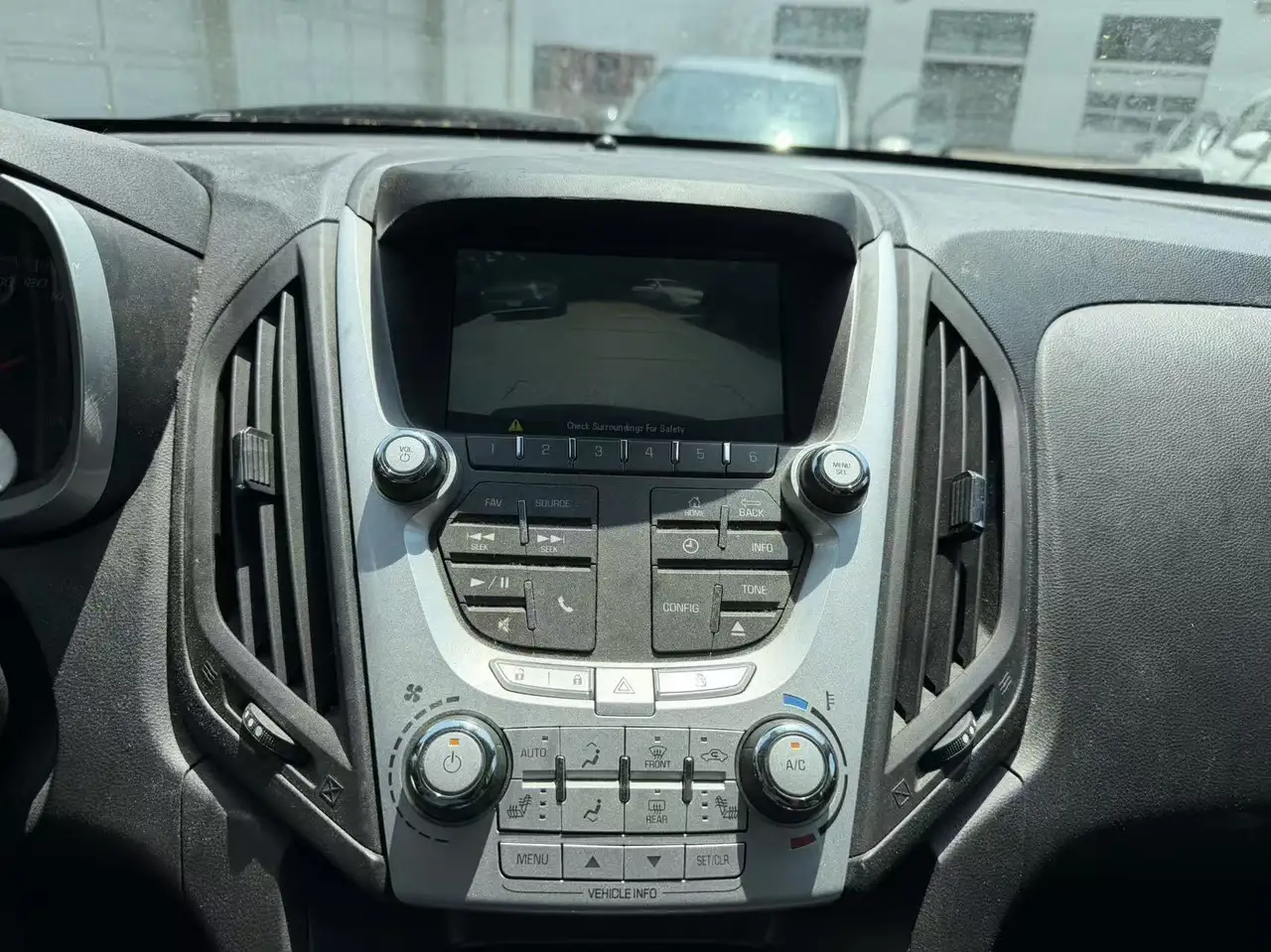 Chevrolet Equinox снимка Chevrolet Equinox