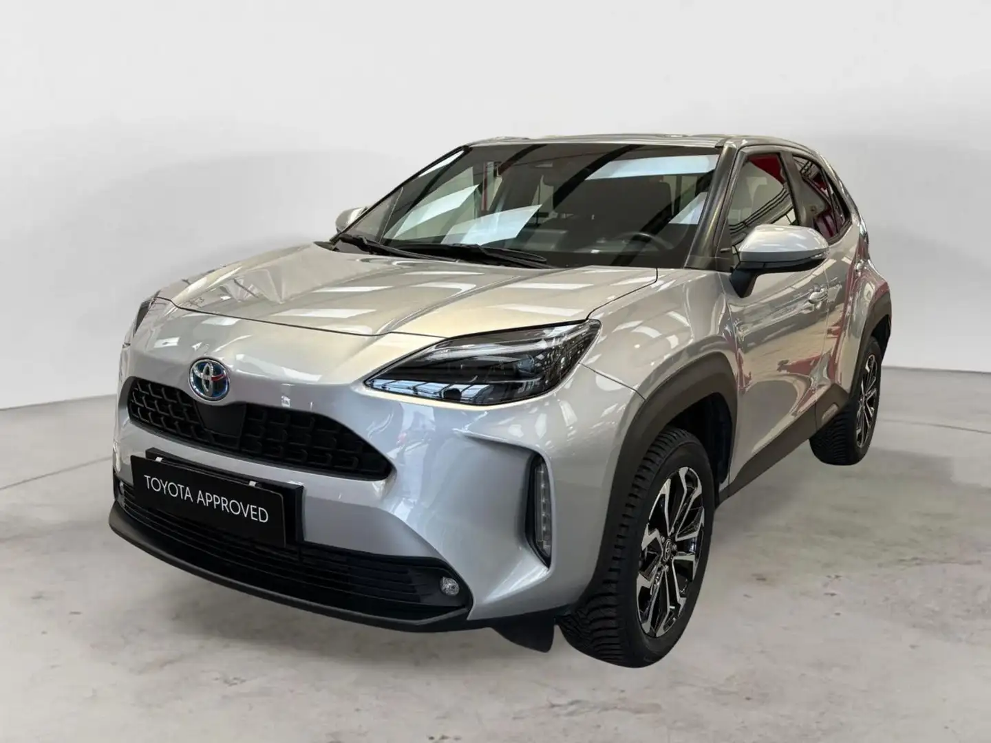 Toyota Yaris Cross 1.5 Hybrid 5p. E-CVT Trend Argent - 1