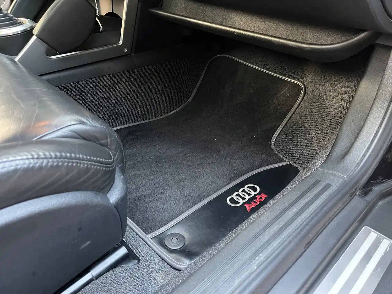 Audi TT Coupe 1.8 T, foto 1