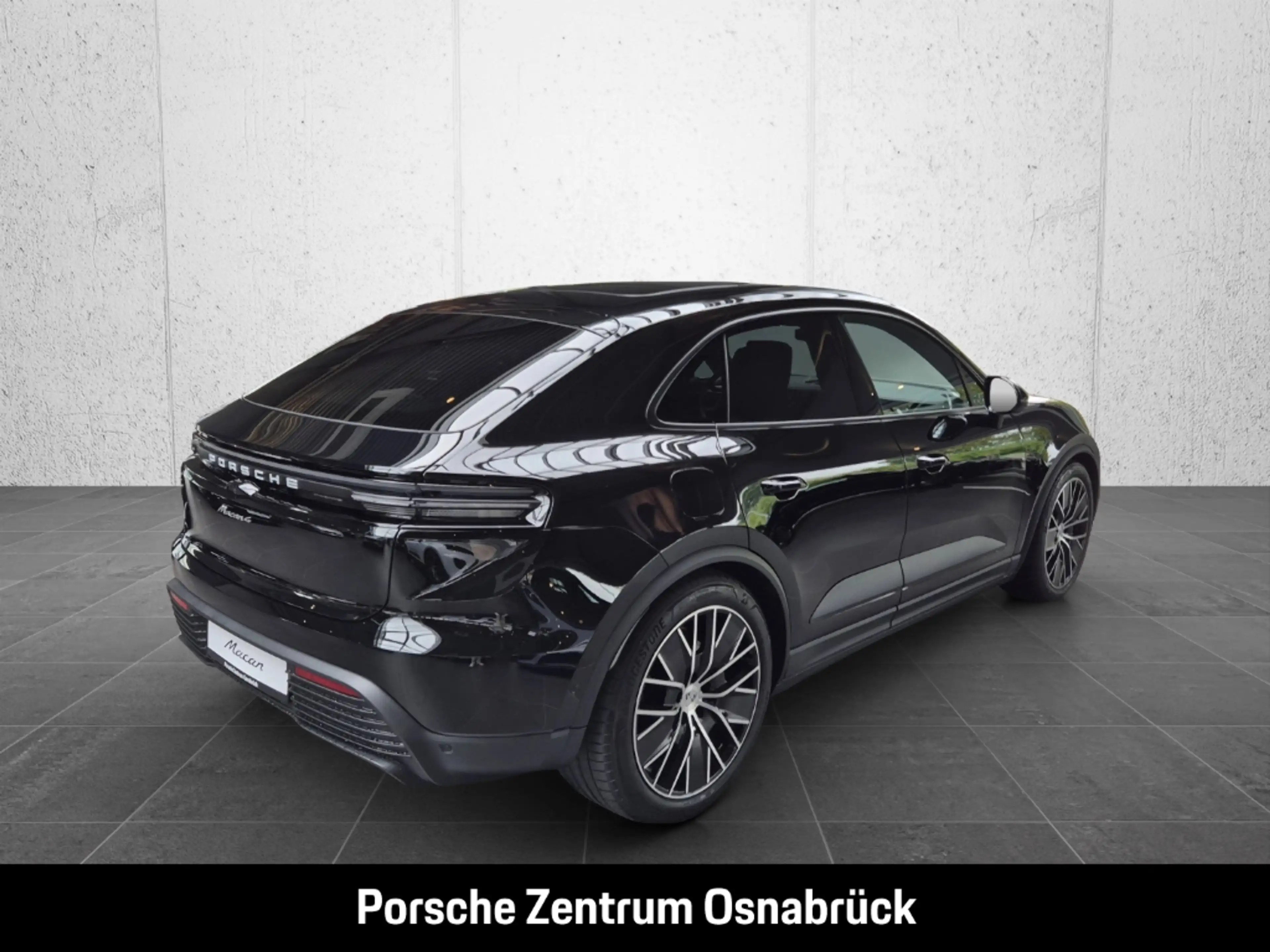 Porsche Macan 4 — photo 7