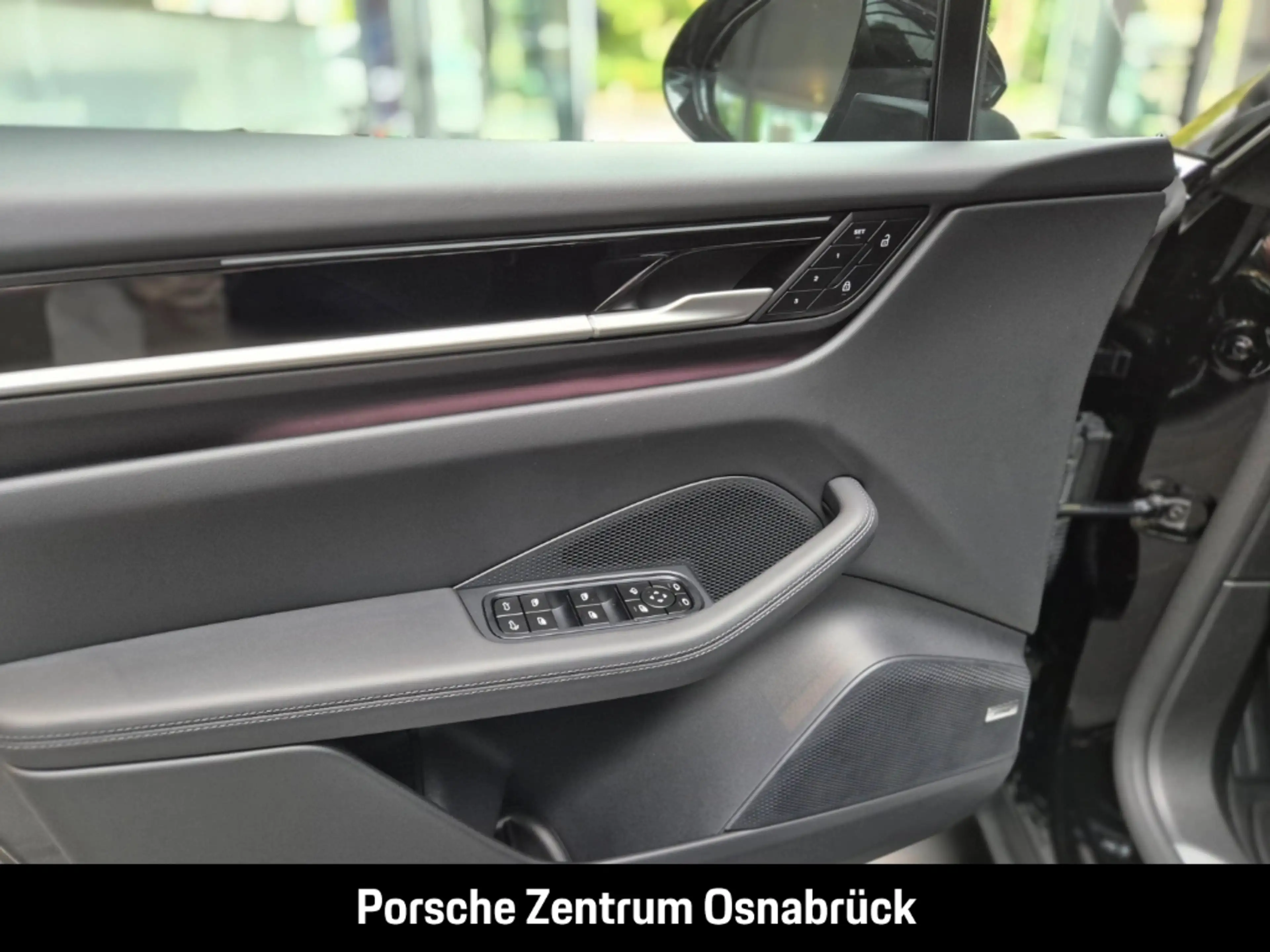 Porsche Macan 4 — photo 5