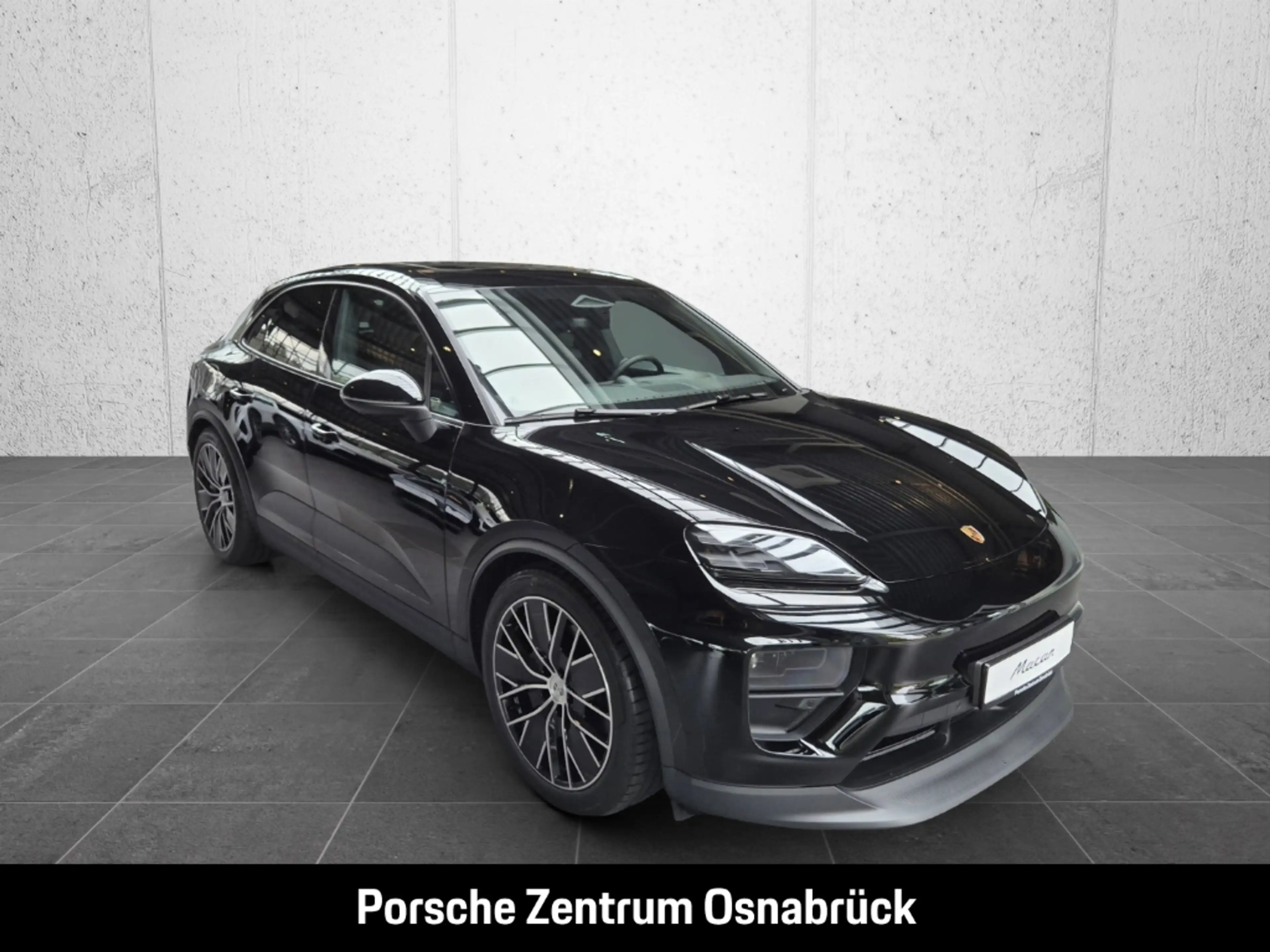 Porsche Macan 4 — photo 9