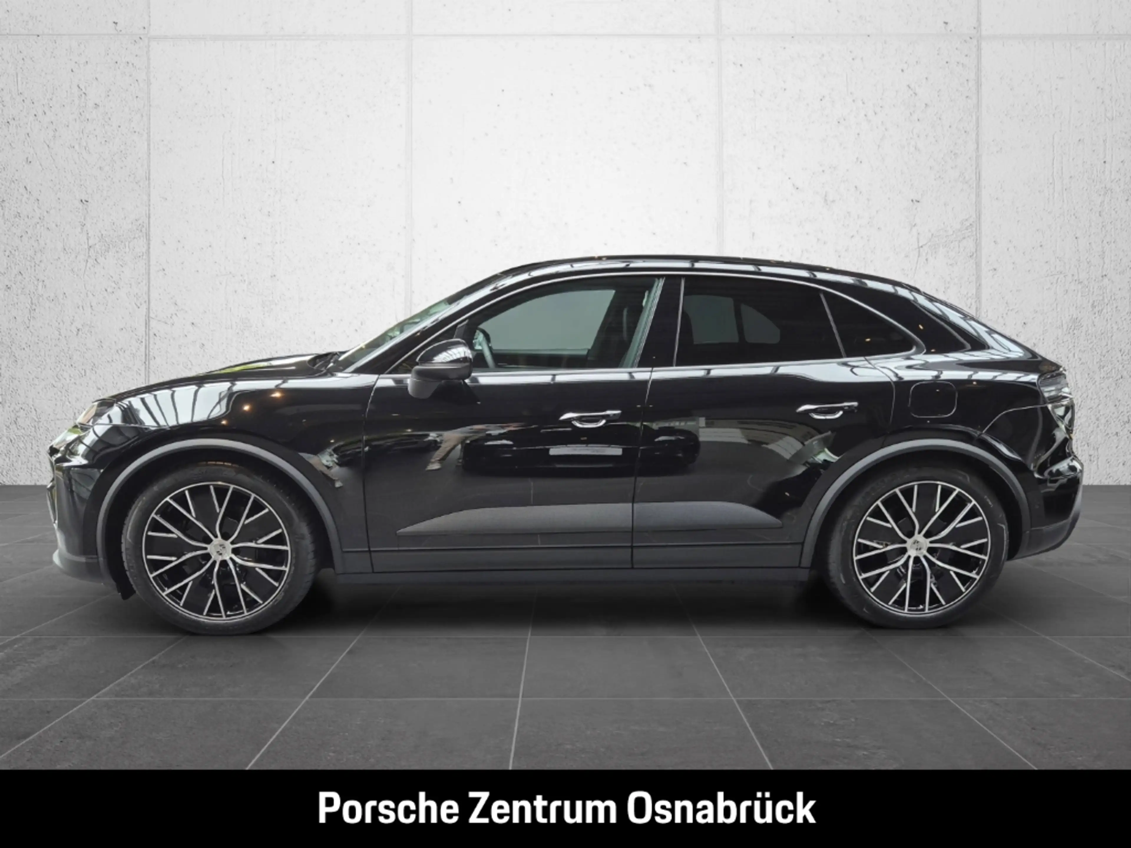Porsche Macan 4 — photo 2