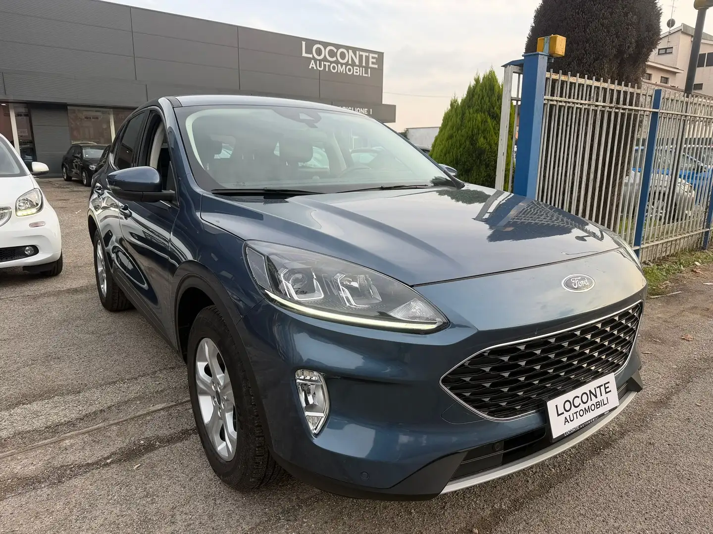 Ford Kuga 1.5 ecoboost Titanium Business 120cv Bleu - 1