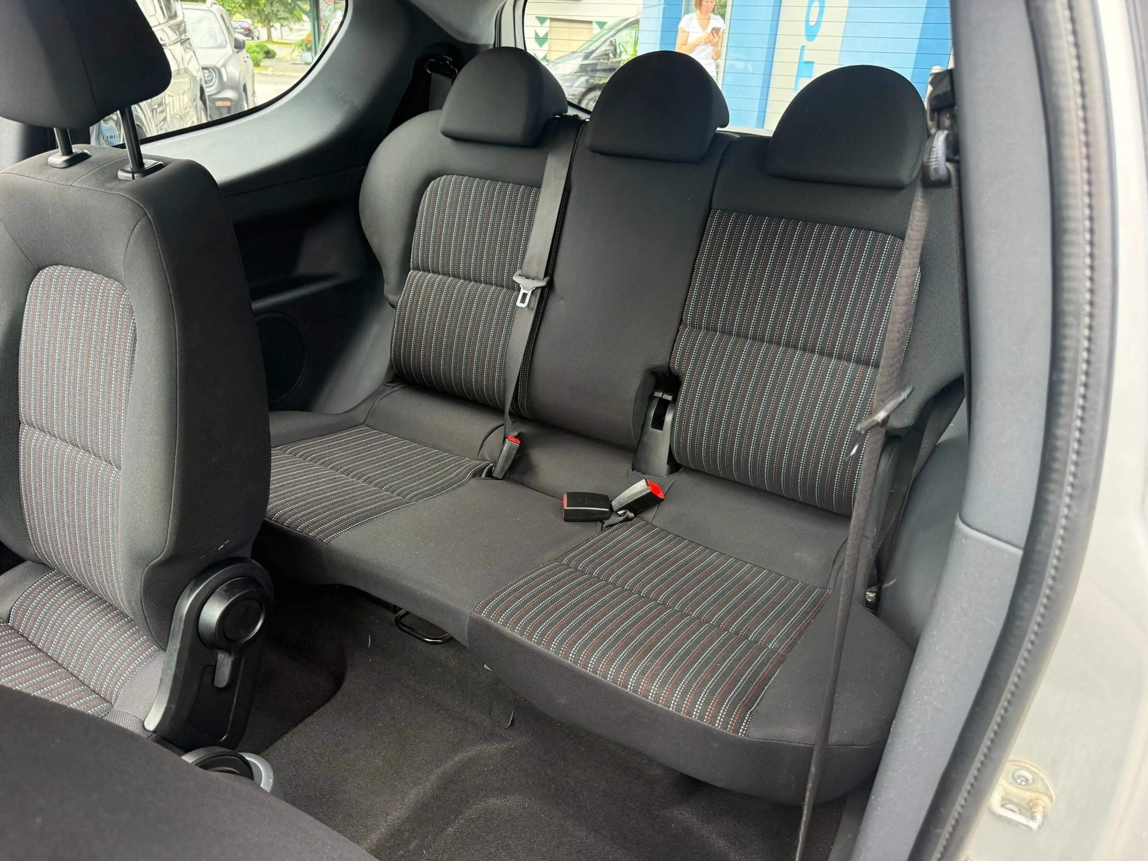 Mitsubishi Colt — photo 13
