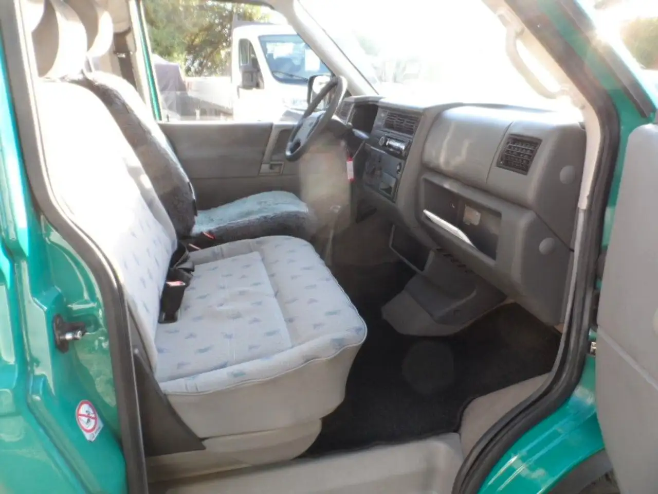Volkswagen T4 Caravelle 2,5-l-Diesel TDI 75kW, foto 5