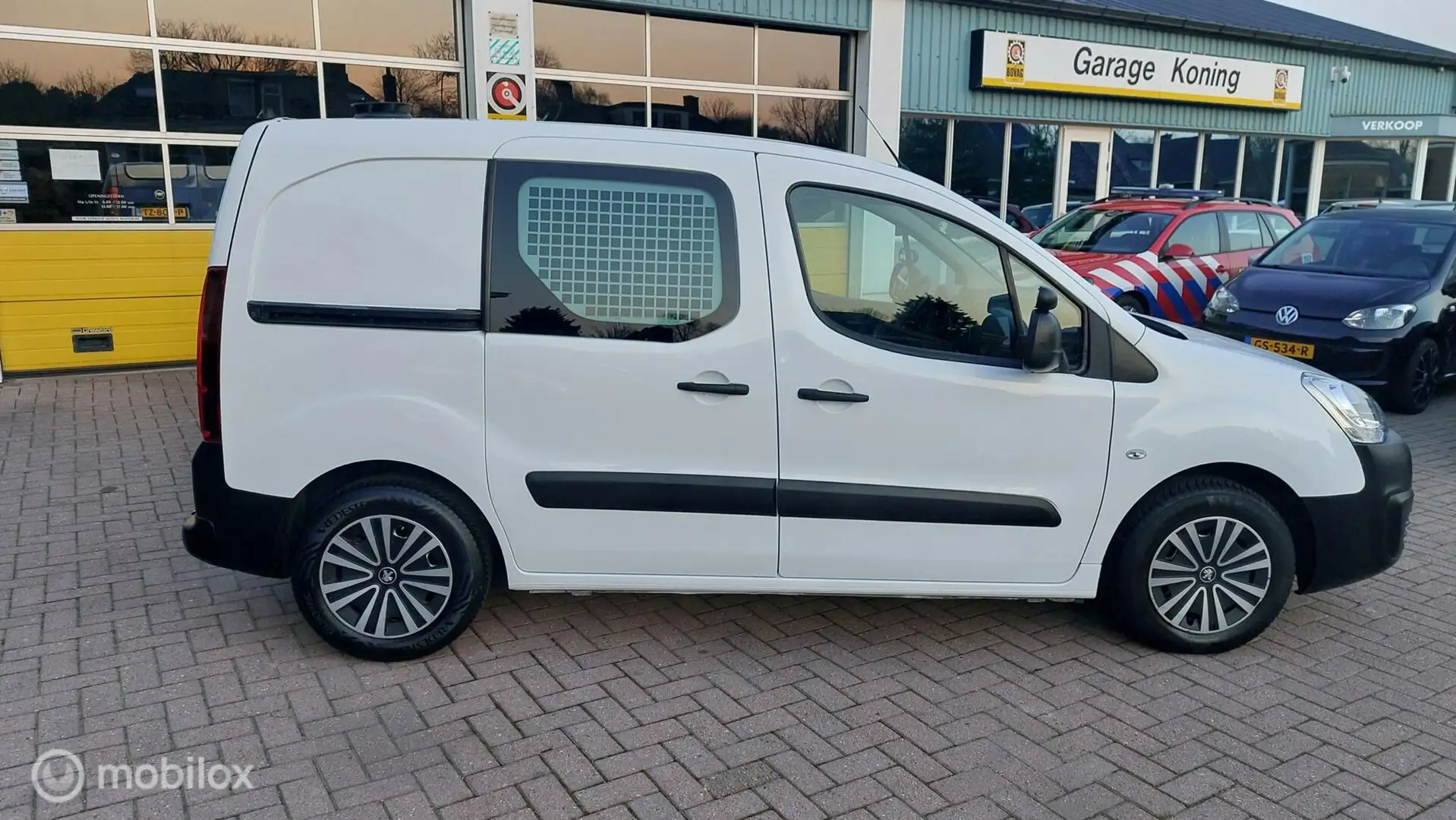 Peugeot Partner bestel 120 1.6 BlueHDi 100 L1 Premium Pack Blanc - 2