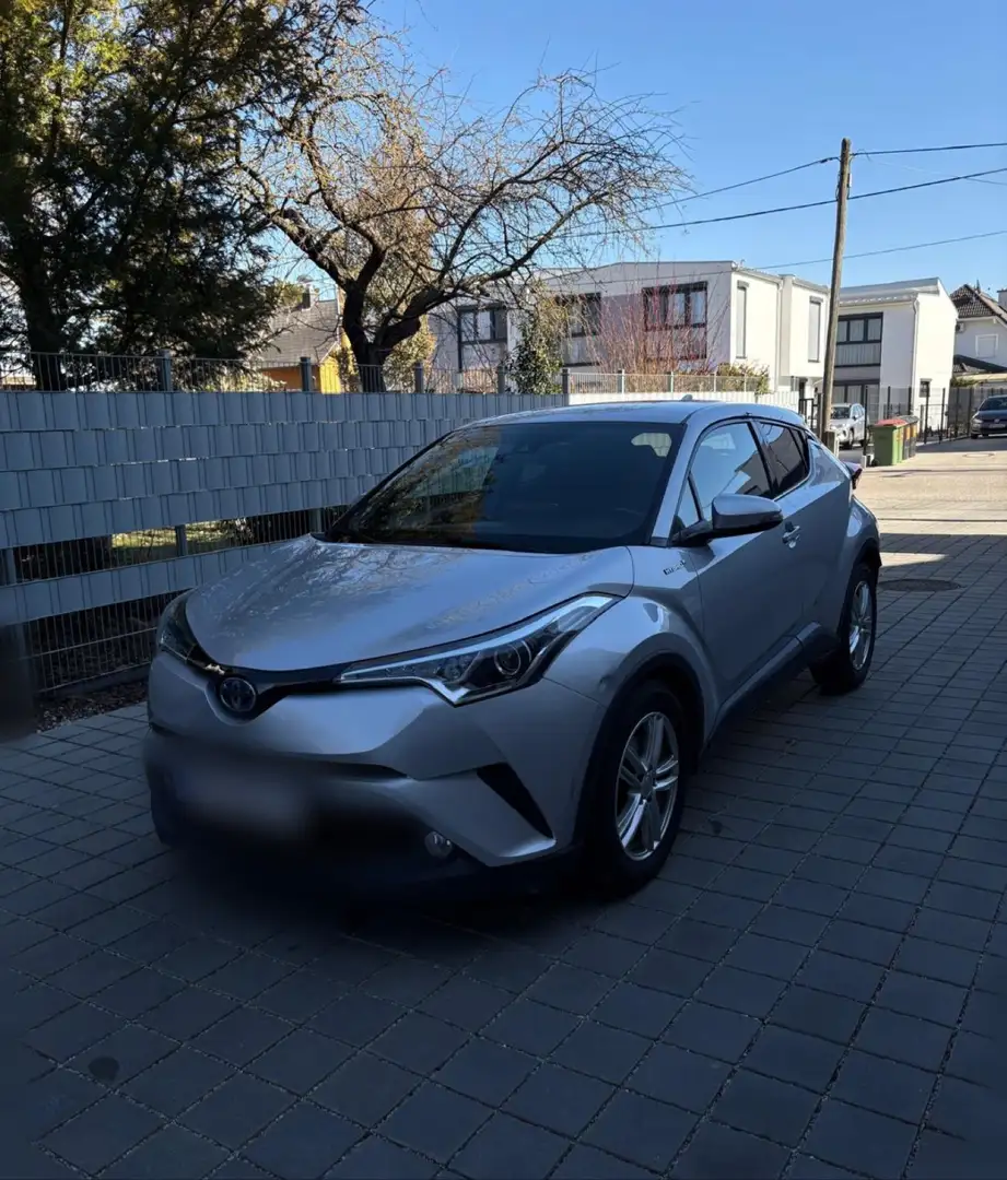 Toyota C-HR 1,8 Hybrid - 1