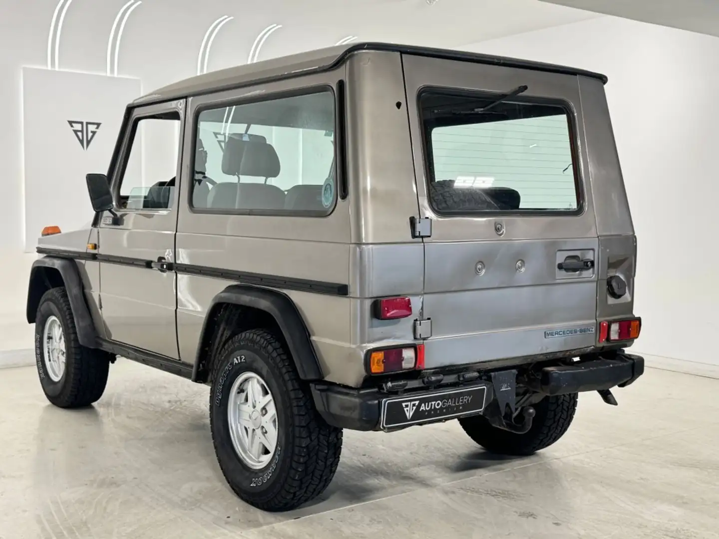 Mercedes-Benz G 300 GD Corto SWB Grey - 2
