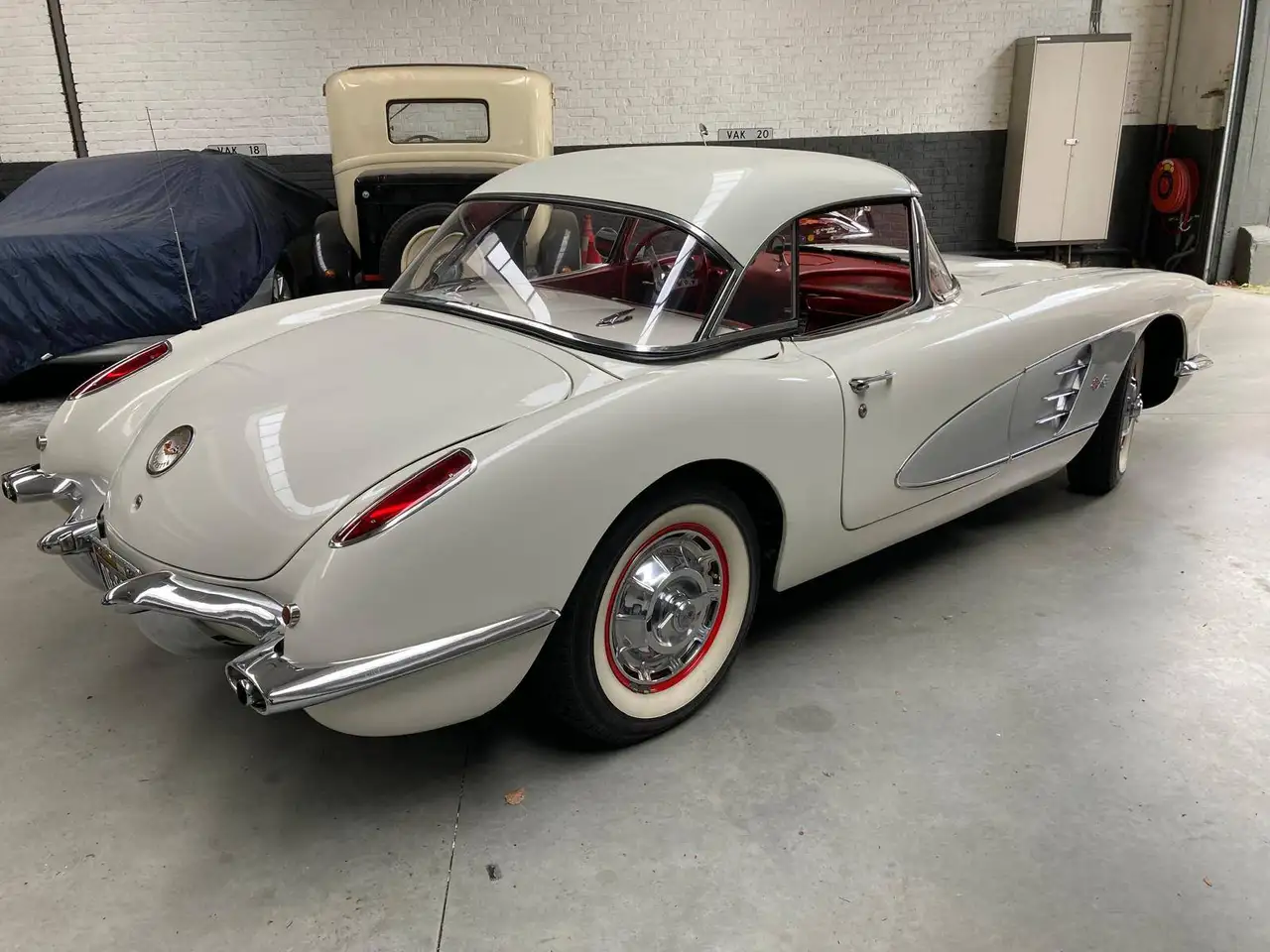 Chevrolet Corvette Convertible 4,6 V8 (283Ci), foto 6
