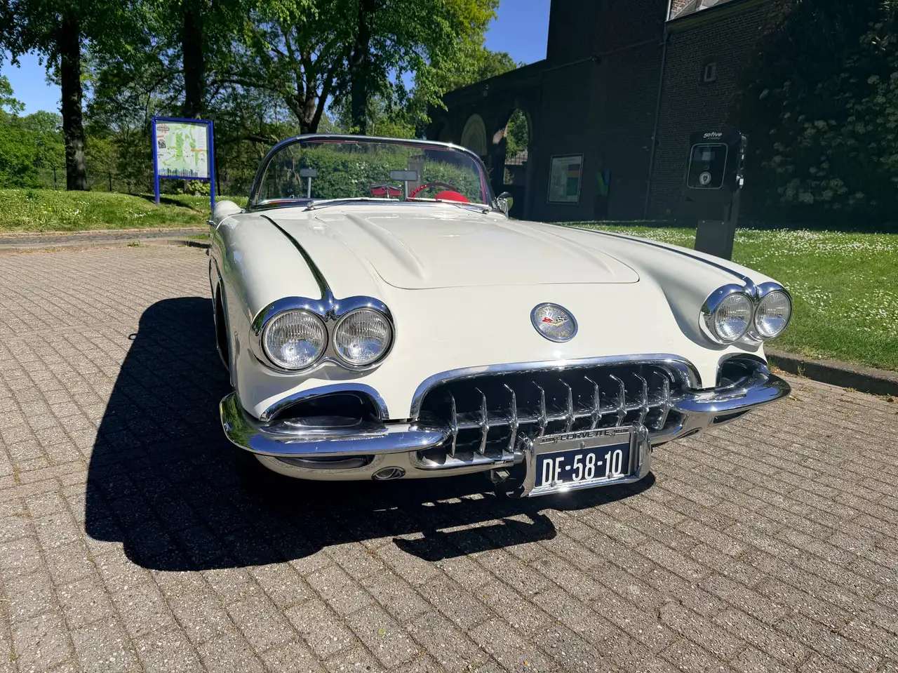 Chevrolet Corvette Convertible 4,6 V8 (283Ci), foto 2