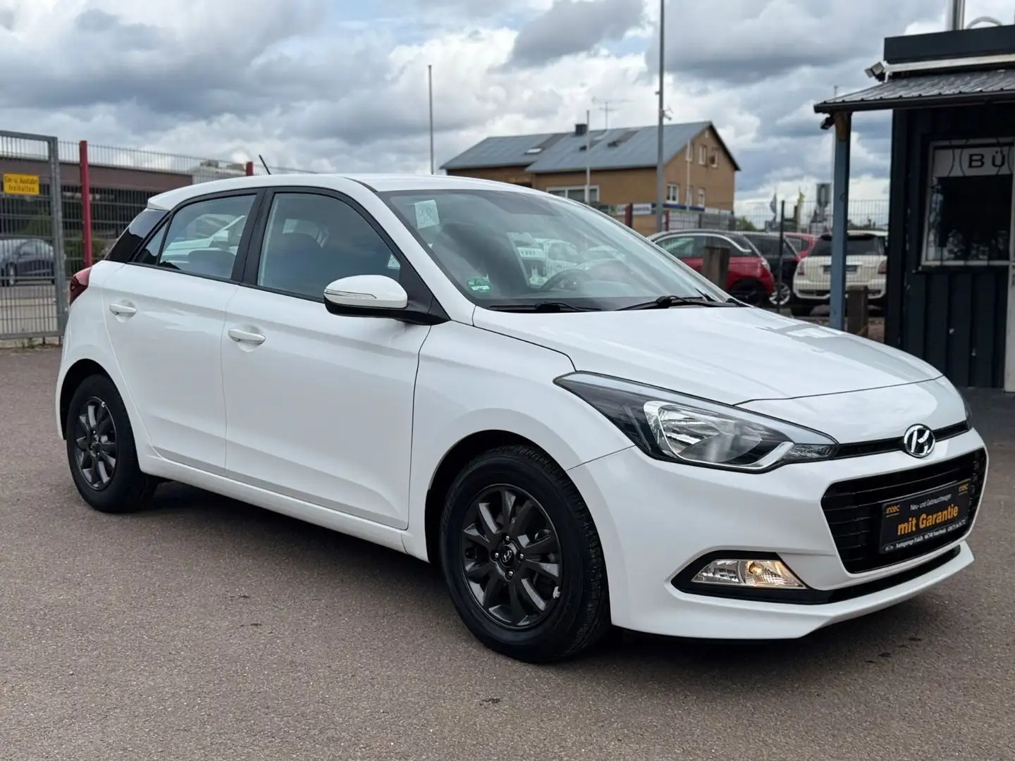 Hyundai i20 YES! Euro6 nur 70.000 Km Blanc - 2