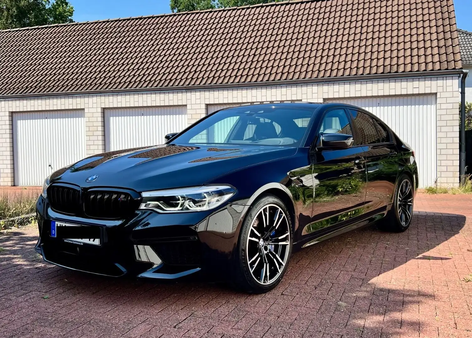 BMW M5 M5 COMPETITION Schwarz - 2