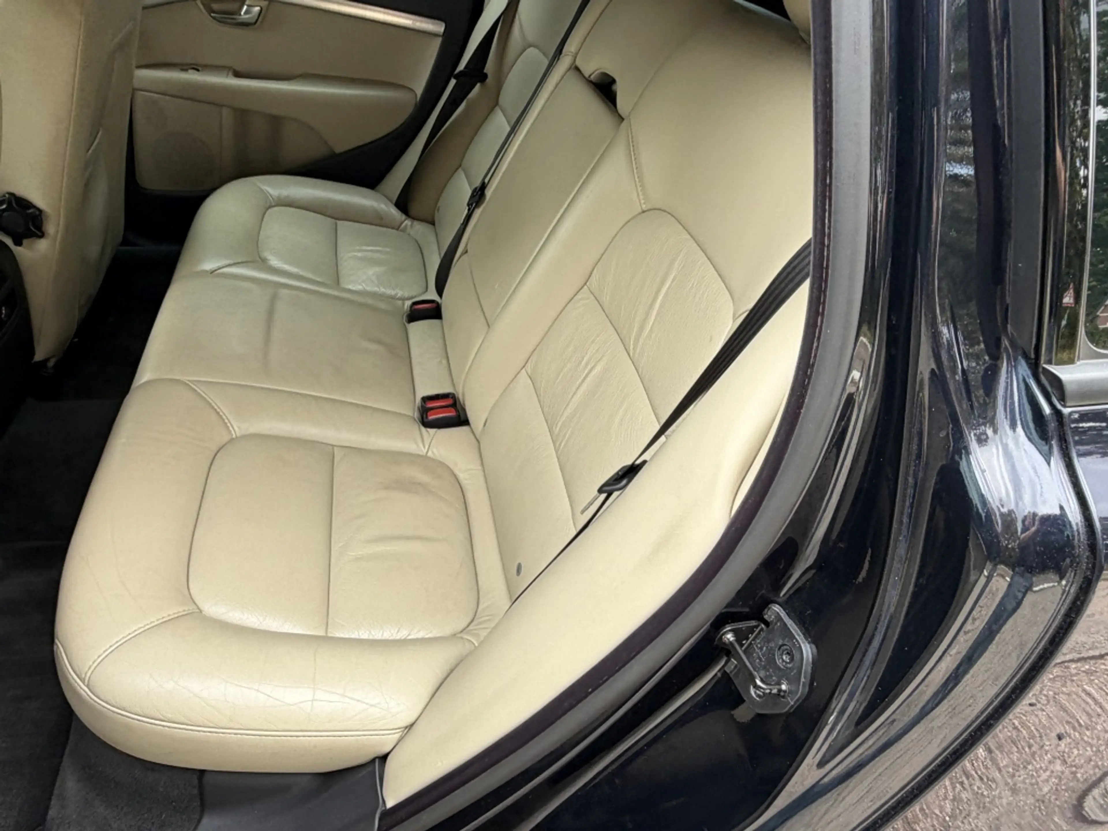 Volvo V70 2.5FT Momentum — photo 14
