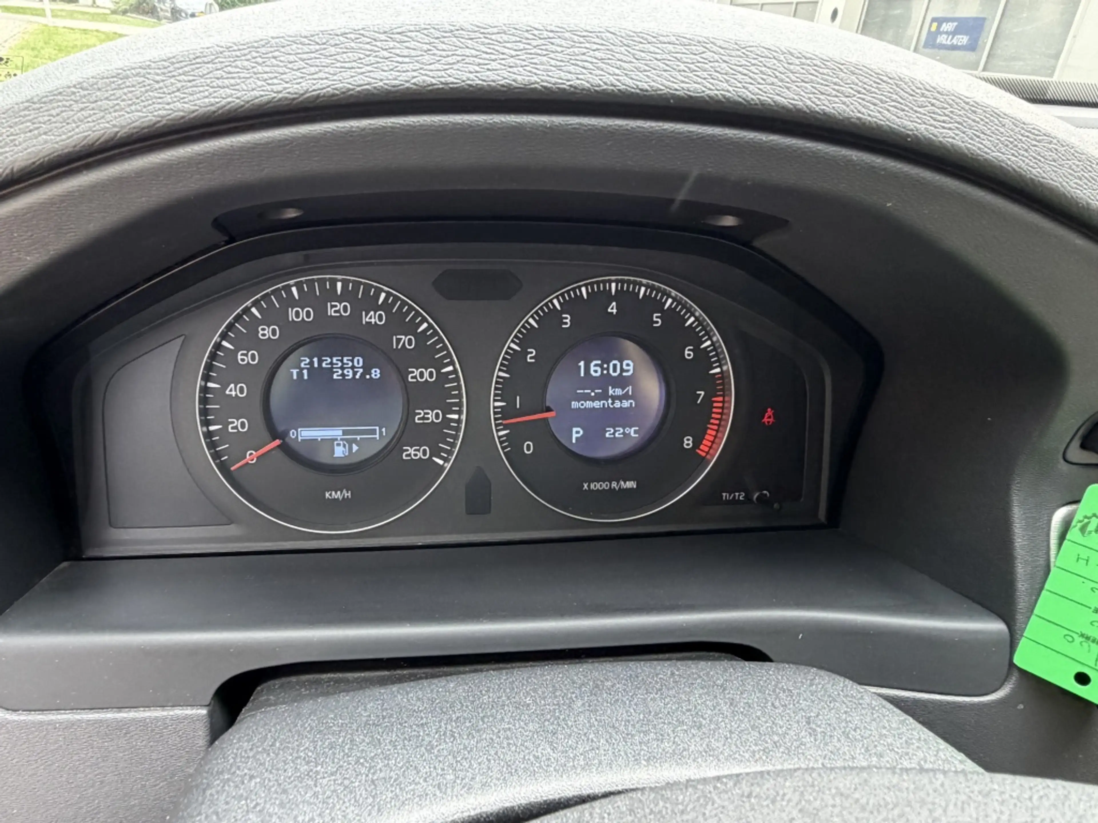 Volvo V70 2.5FT Momentum — photo 11
