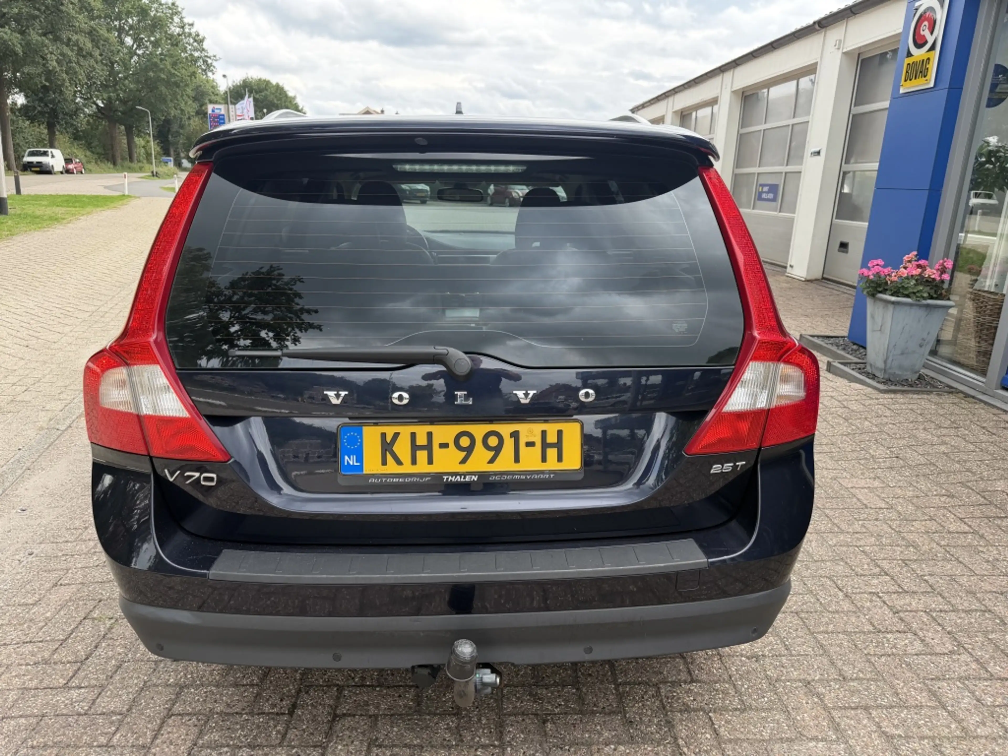 Volvo V70 2.5FT Momentum — photo 3