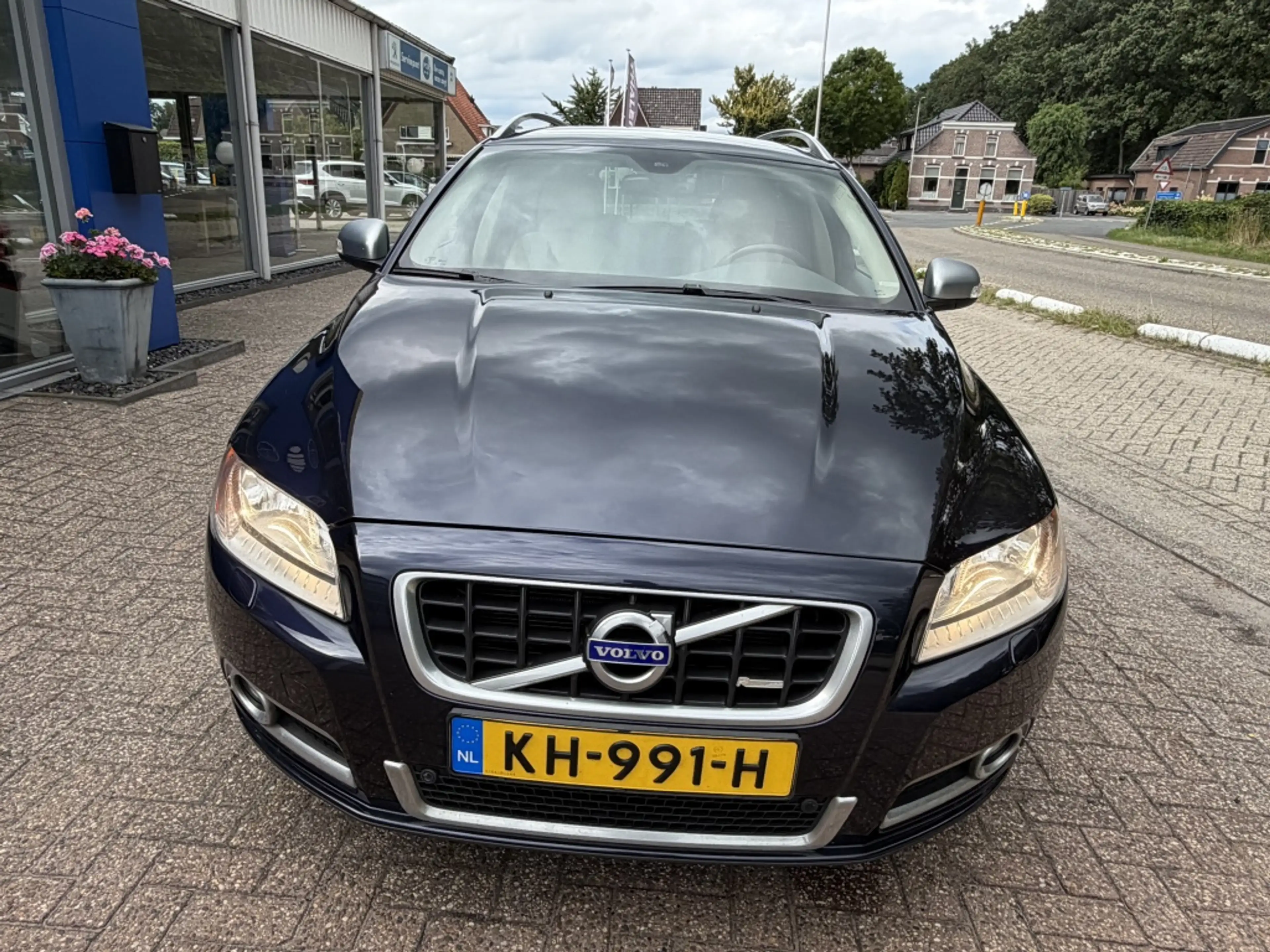 Volvo V70 2.5FT Momentum — photo 8