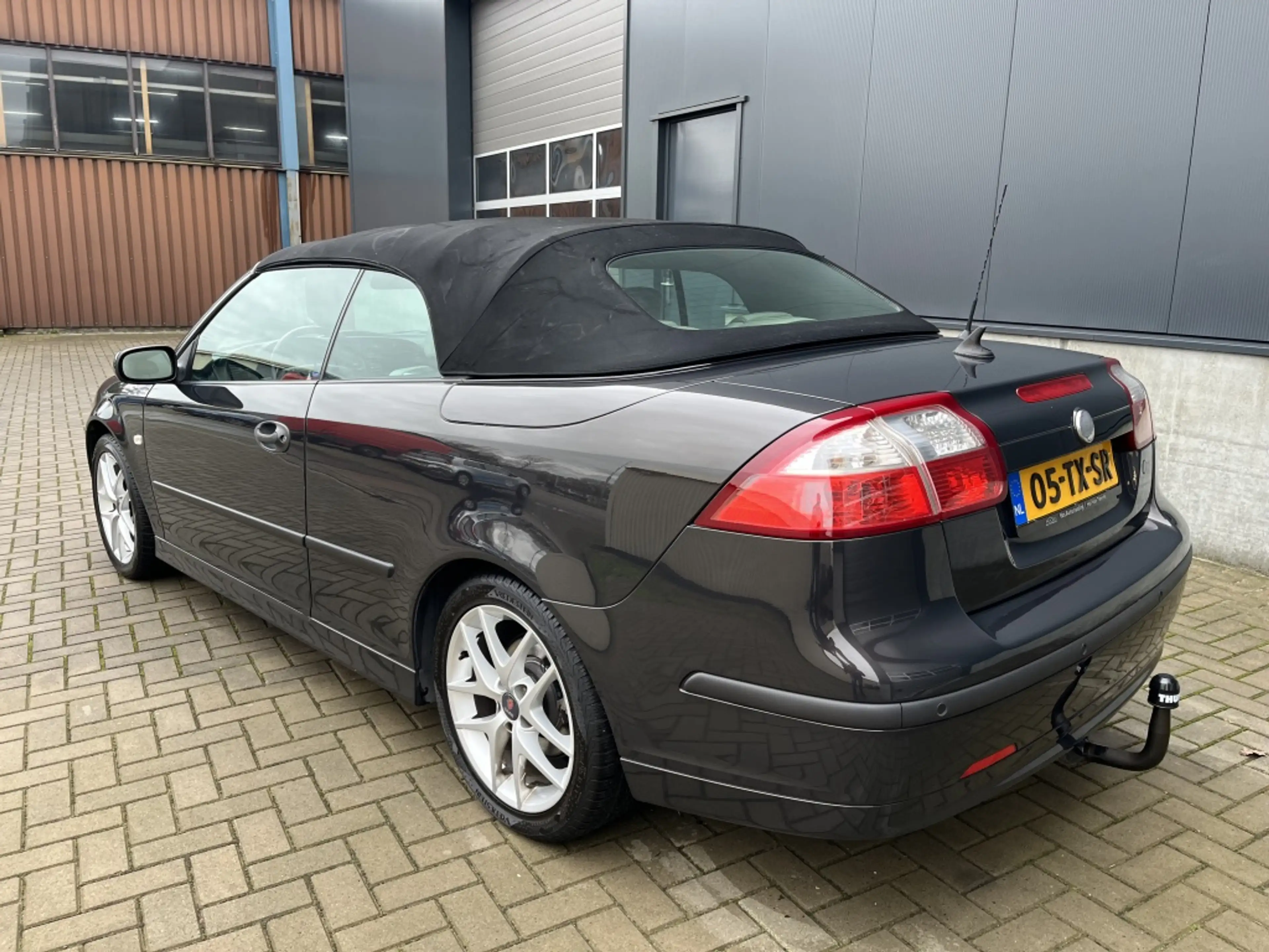Saab 9-3 Cabrio 2.0t Vector — photo 3