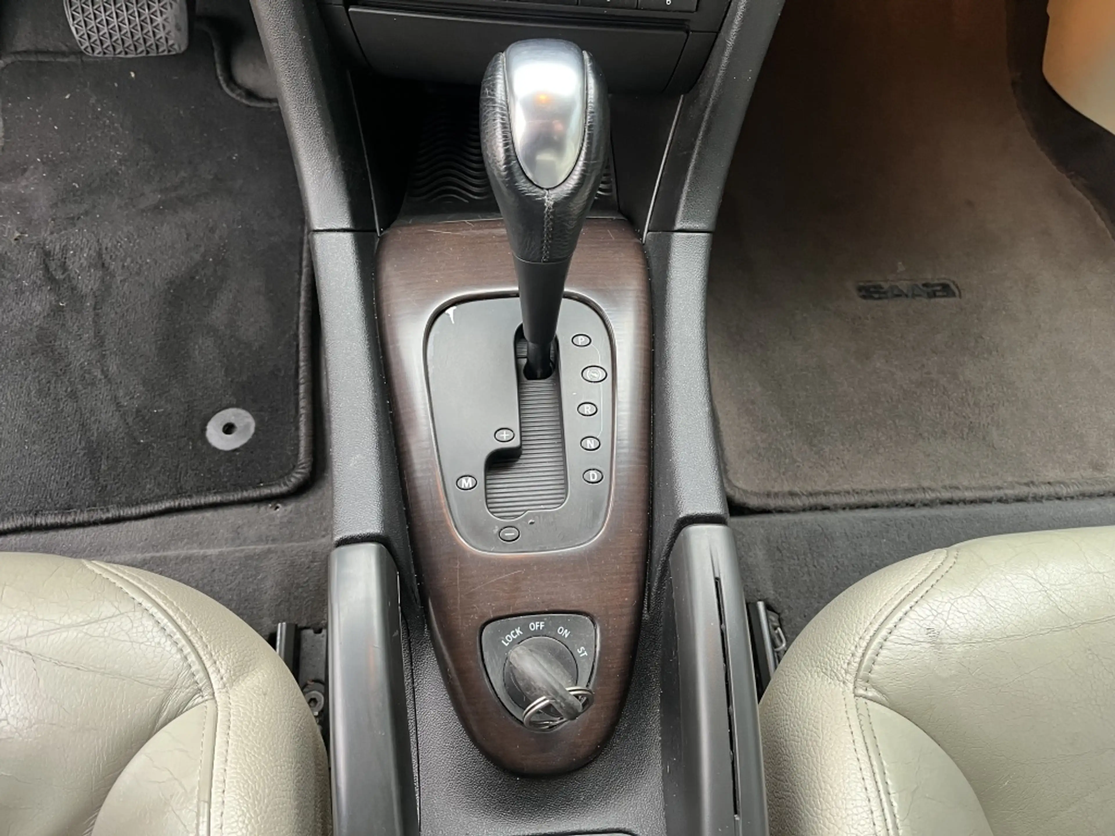 Saab 9-3 Cabrio 2.0t Vector — photo 10