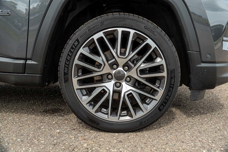 Jeep Compass MY22 Limited 1.3l T4 96 kW (130P — photo 14