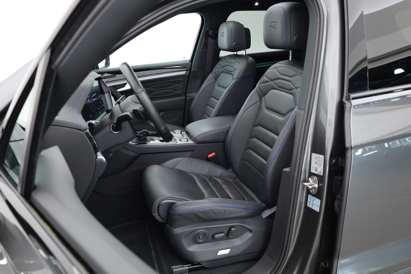 Volkswagen Touareg 3.0 TSI 462pk eHybrid 4MOTION R | Rijklaar! | Elek — photo 3