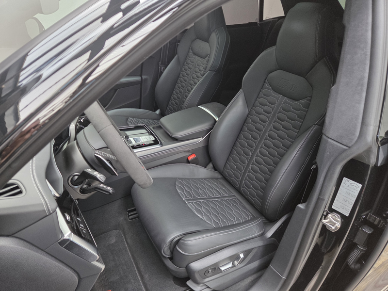 Audi RS Q8 Sportabgas AHK Standhzg. Black+ RS-Design — photo 14