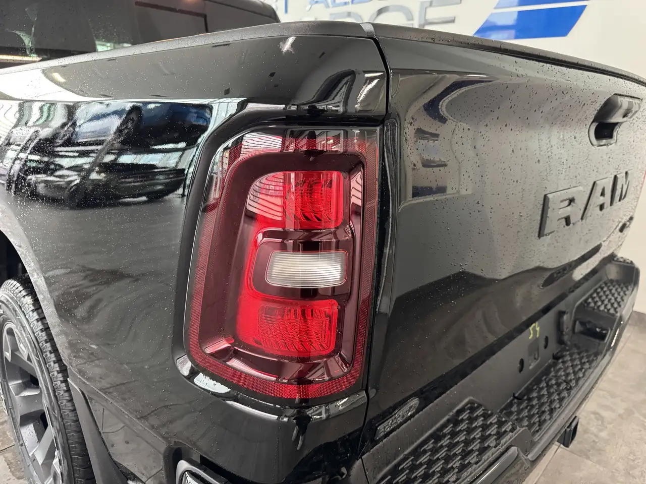 RAM 1500 снимка RAM 1500