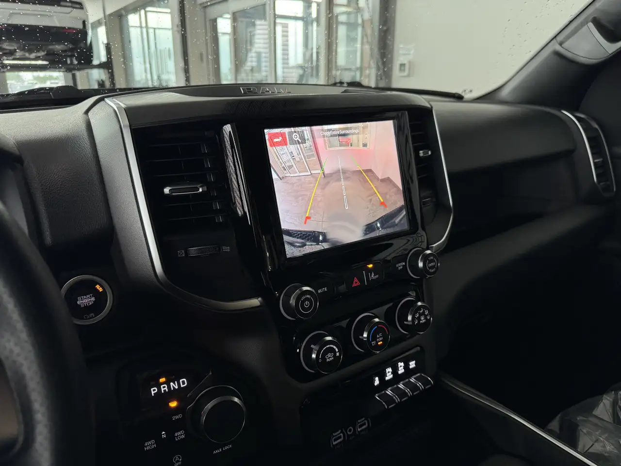 RAM 1500 снимка RAM 1500
