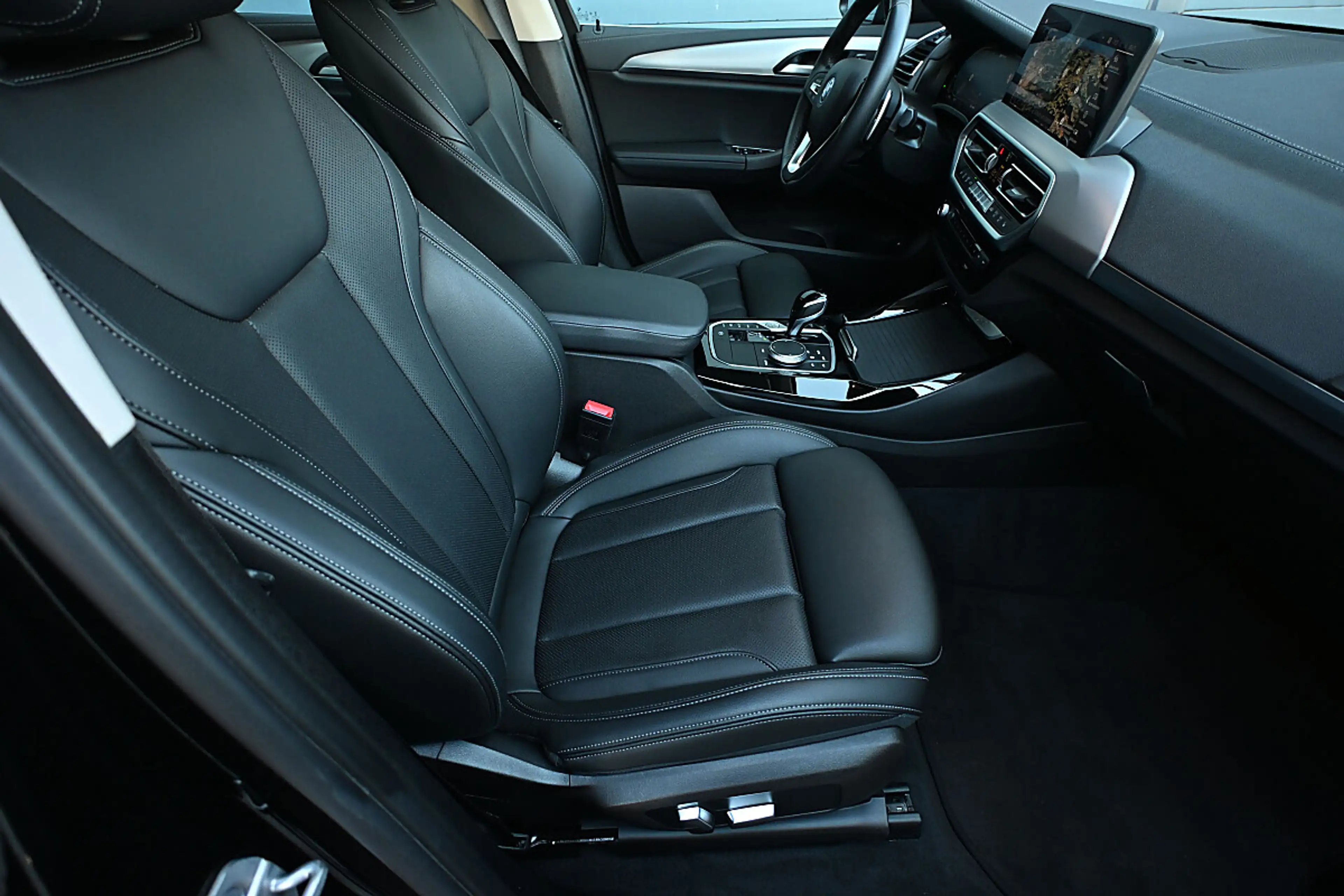 BMW X3 xDrive 30e 20", eSitze, Sportsitze, Kamera, HiF... — photo 9