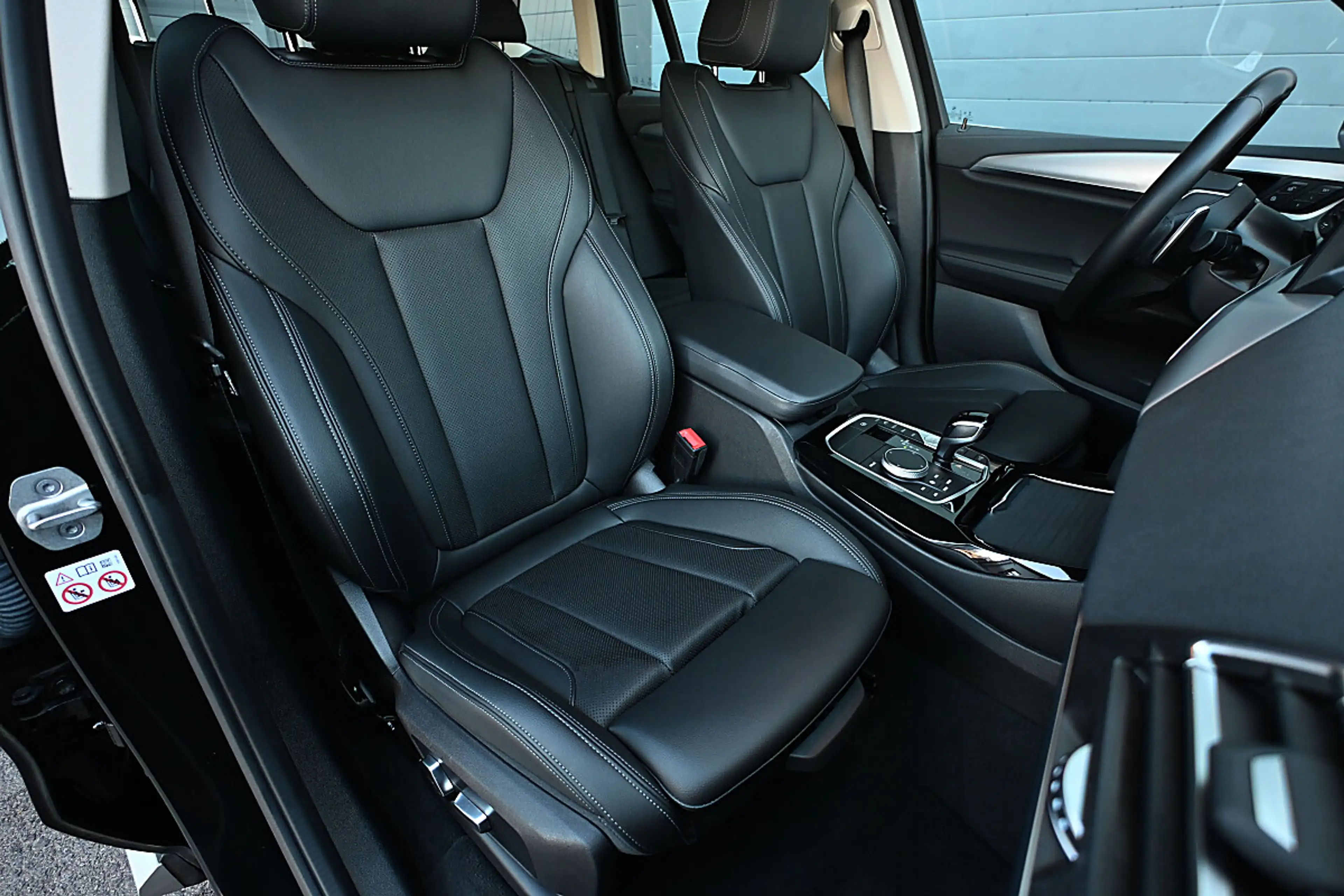 BMW X3 xDrive 30e 20", eSitze, Sportsitze, Kamera, HiF... — photo 10