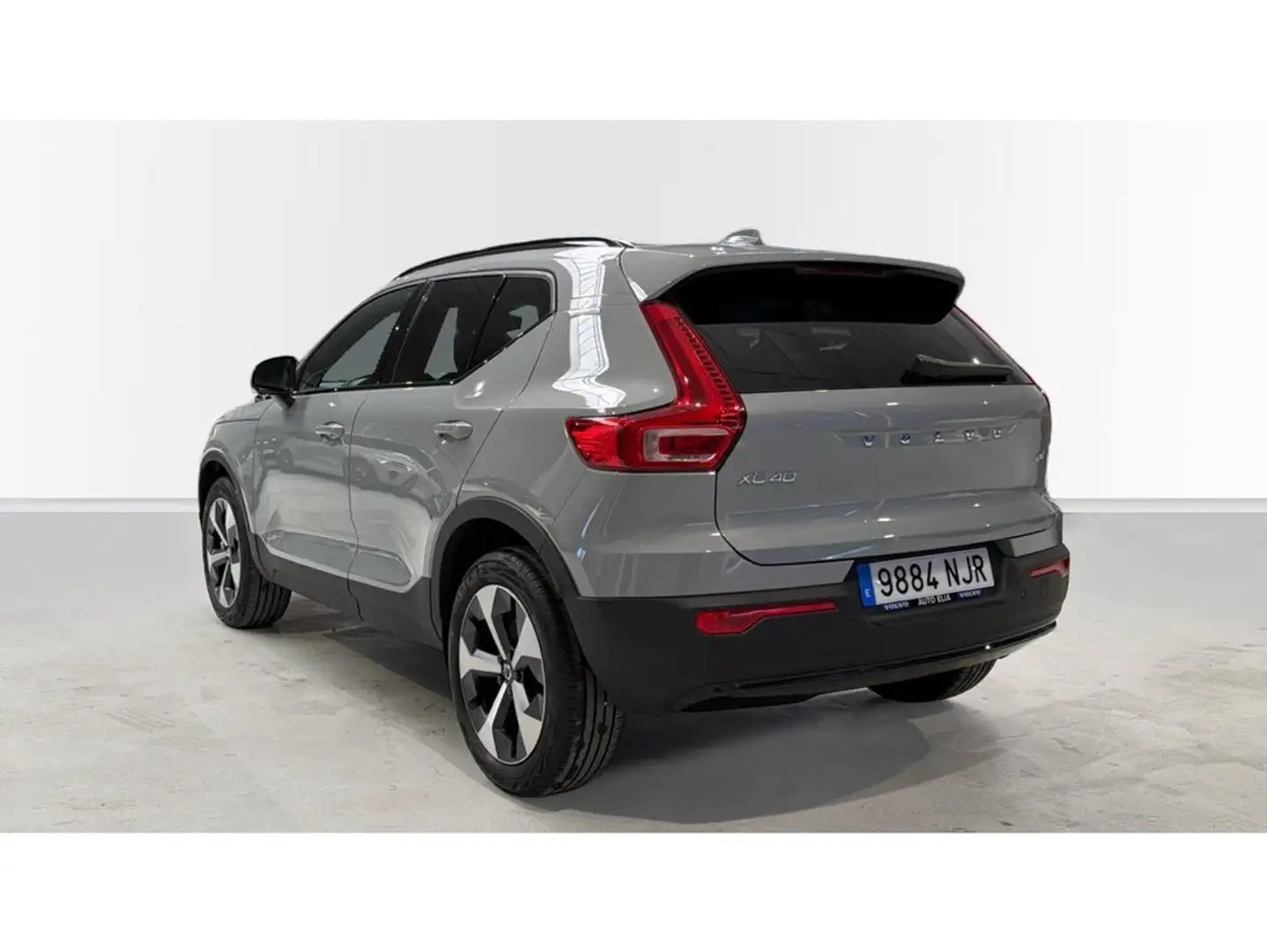 Volvo XC40 B4 Plus Aut. Gris - 2