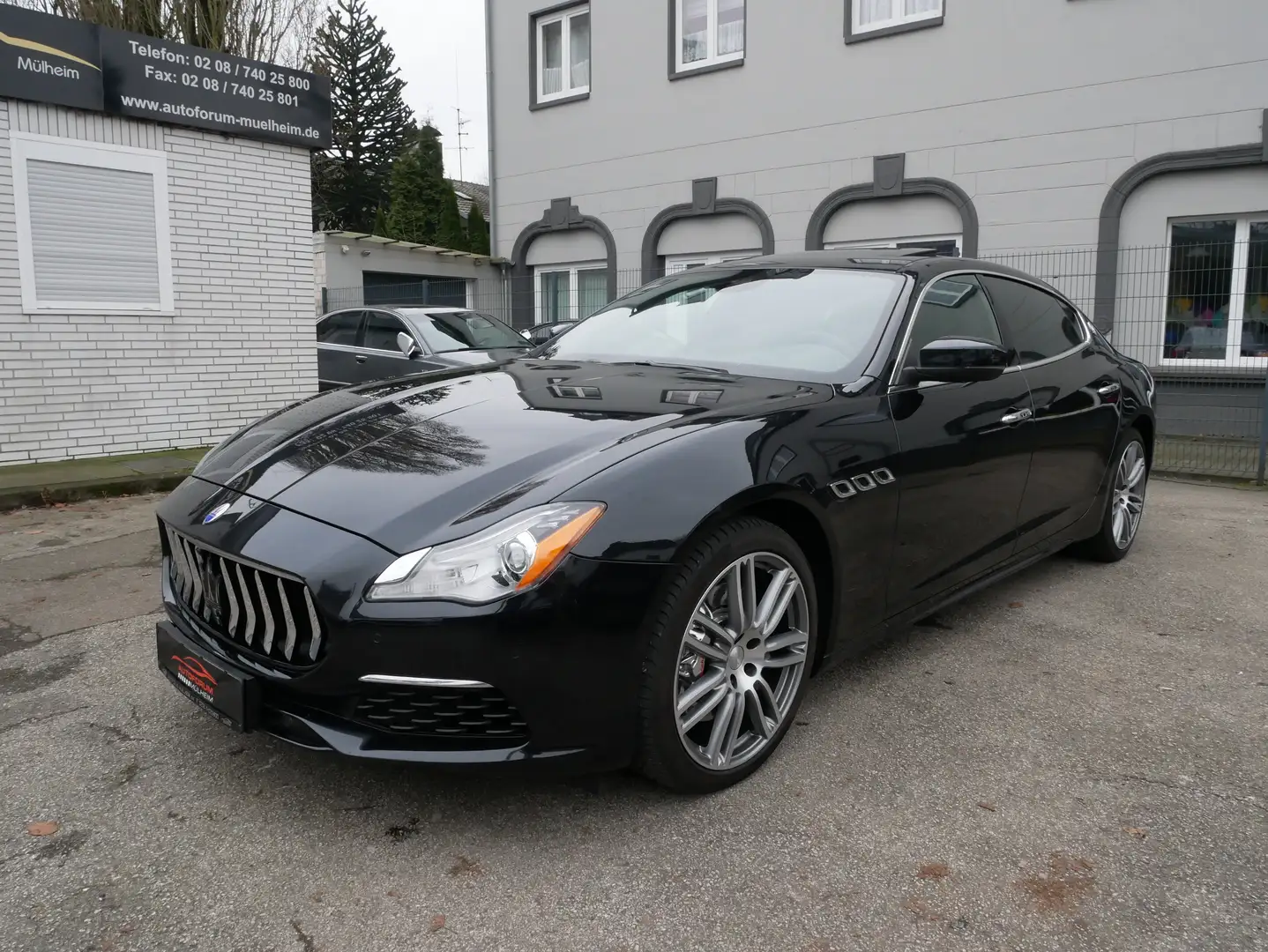 Maserati Quattroporte D GranLusso Aut. KeyGo LED DAB ESSD Spur 360Kamera Noir - 1