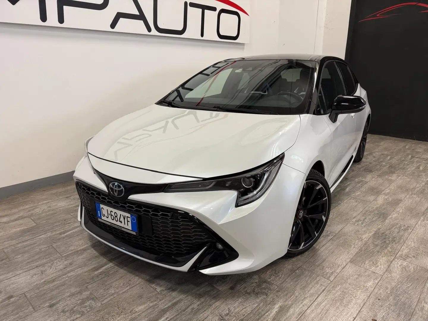 Toyota Corolla Corolla XII 2019 1.8h GR Sport cvt Weiß - 1