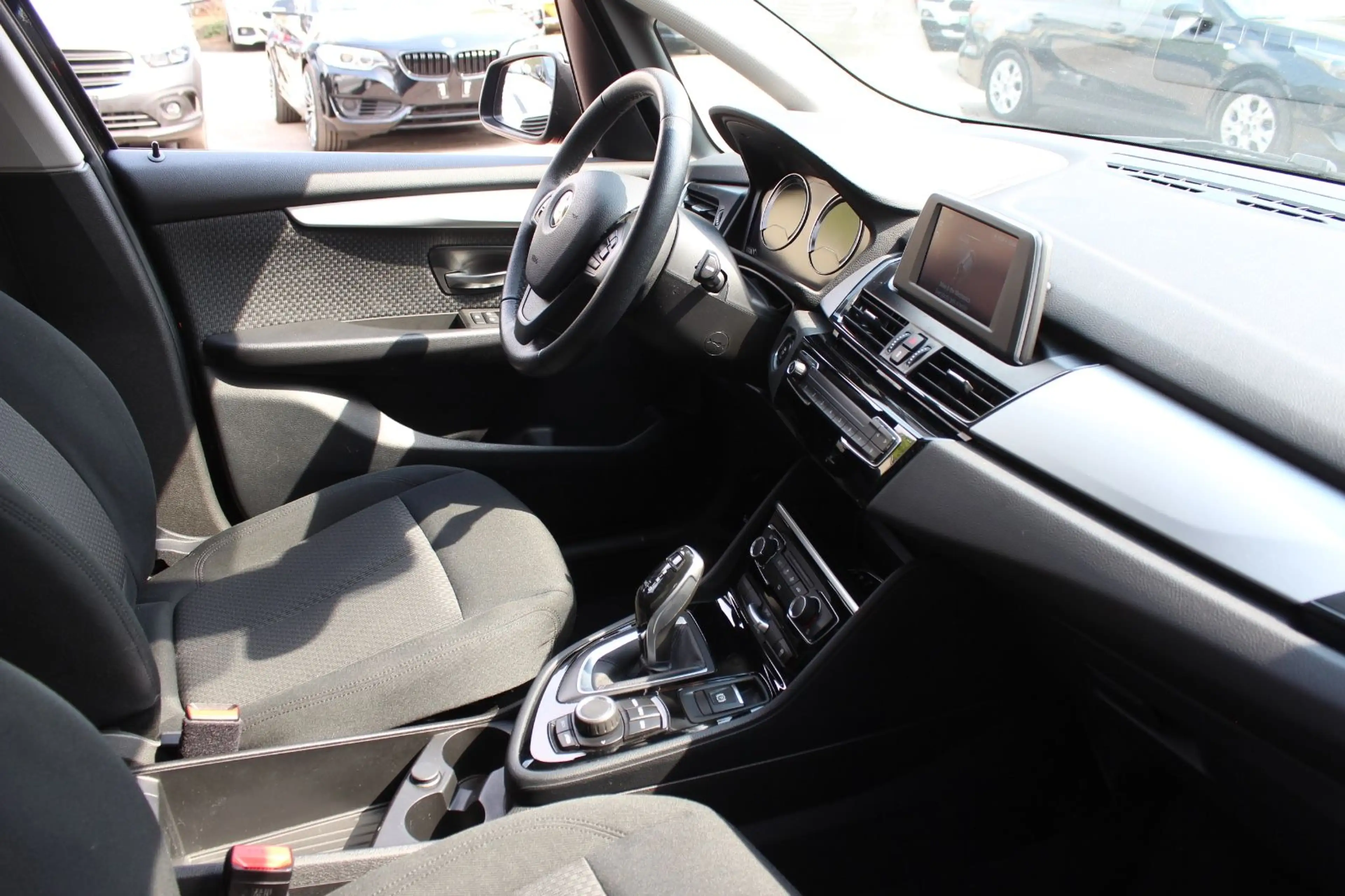 BMW 218 218 ACTIVE TOURER AUTOMATIK KLIMA PDC ALU 2.Hd — photo 8