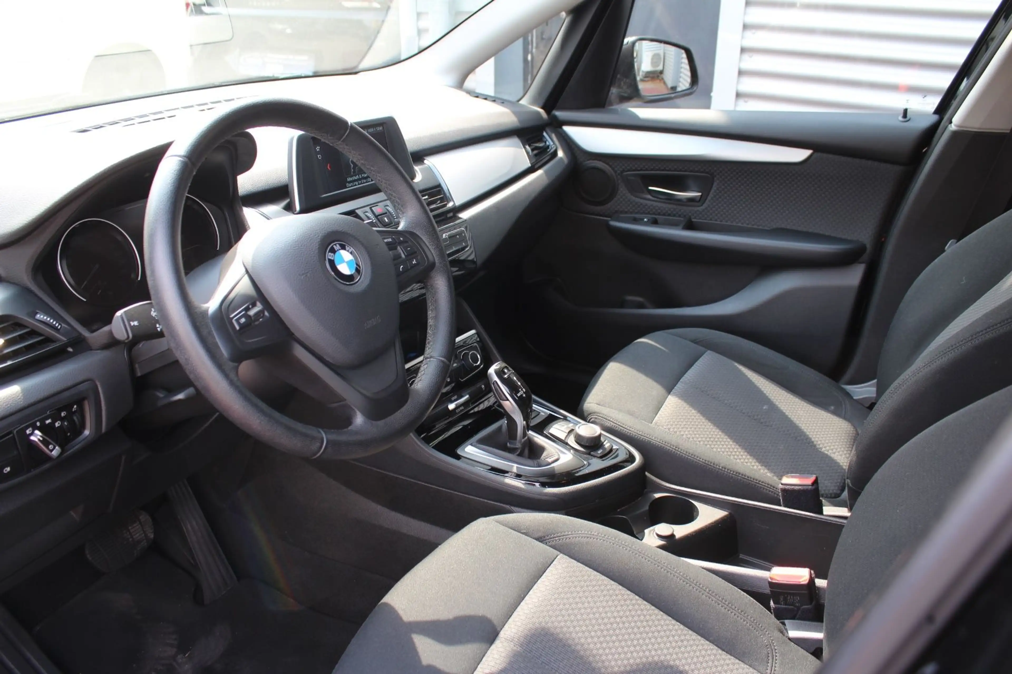BMW 218 218 ACTIVE TOURER AUTOMATIK KLIMA PDC ALU 2.Hd — photo 5