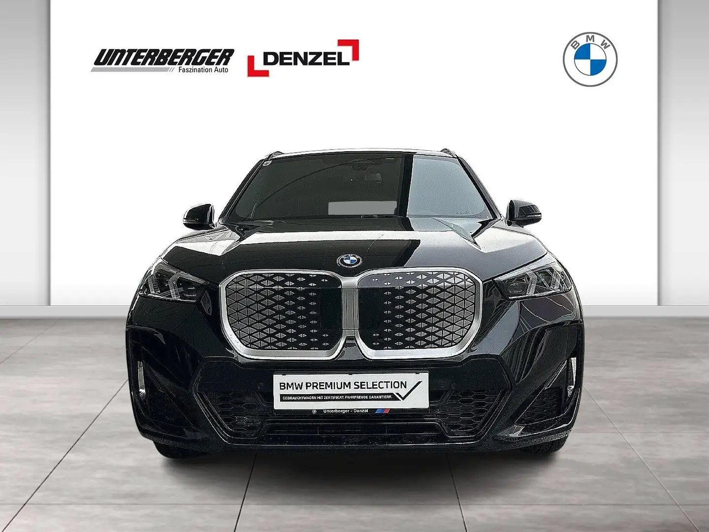 BMW iX1 xDrive30 (U11) M Sportpaket Schwarz - 2