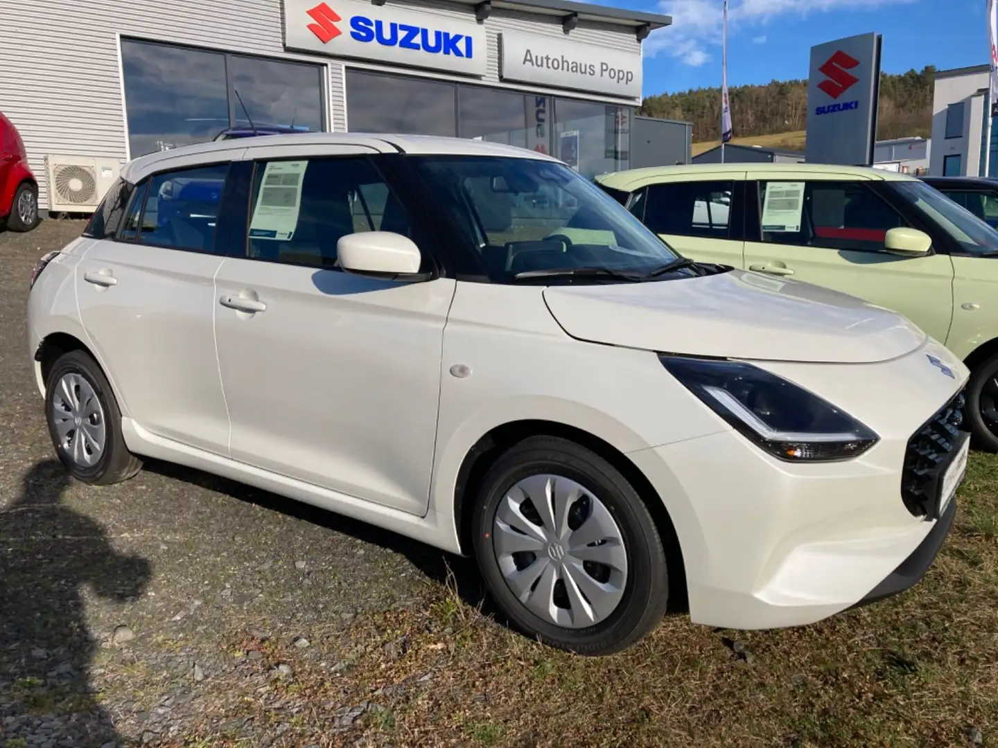 Suzuki Swift 1.2 HYBRID Club Blanc - 1