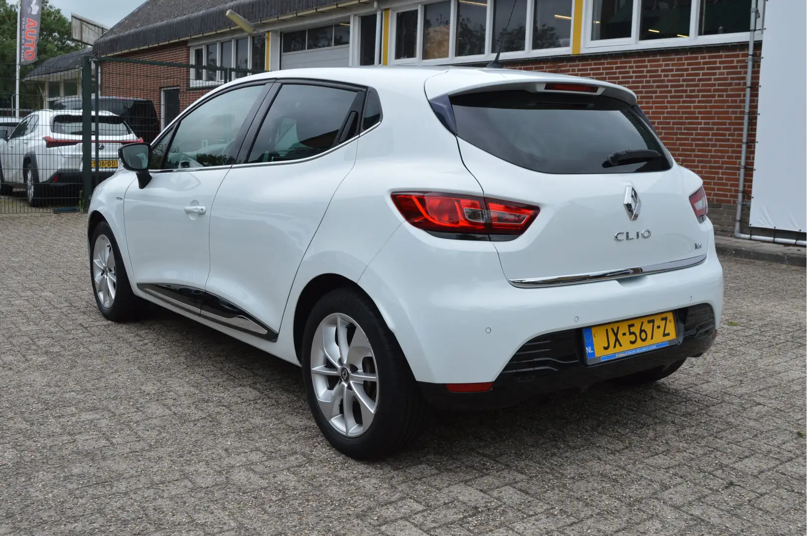 Renault Clio 90PK TCe Eco2 Limited NL-auto / Airco / Lmv. / Cru Wit - 2