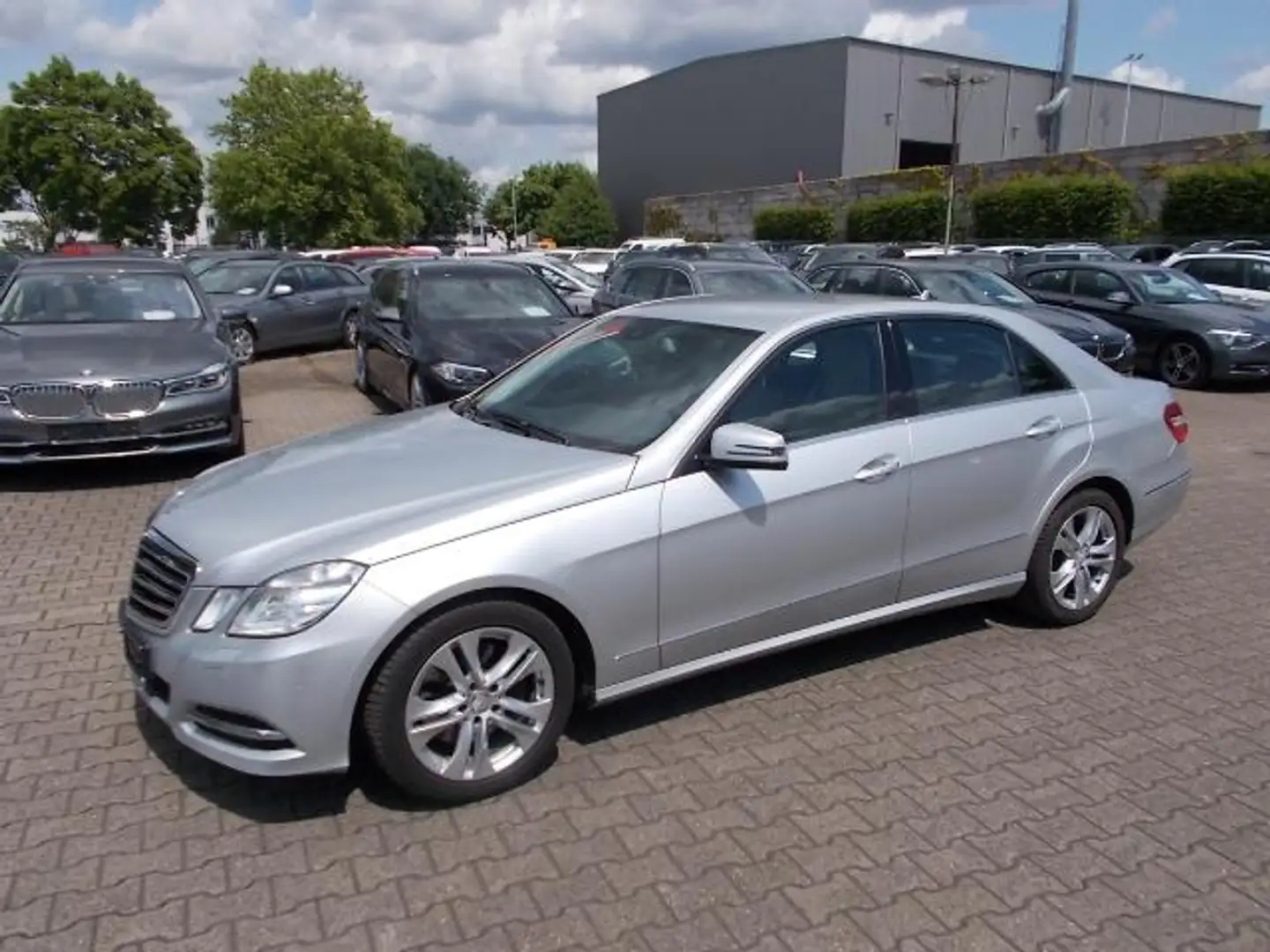 Mercedes-Benz E 250 CGi, Leder Xenon Comand Allwetter Parkass. Silber - 1