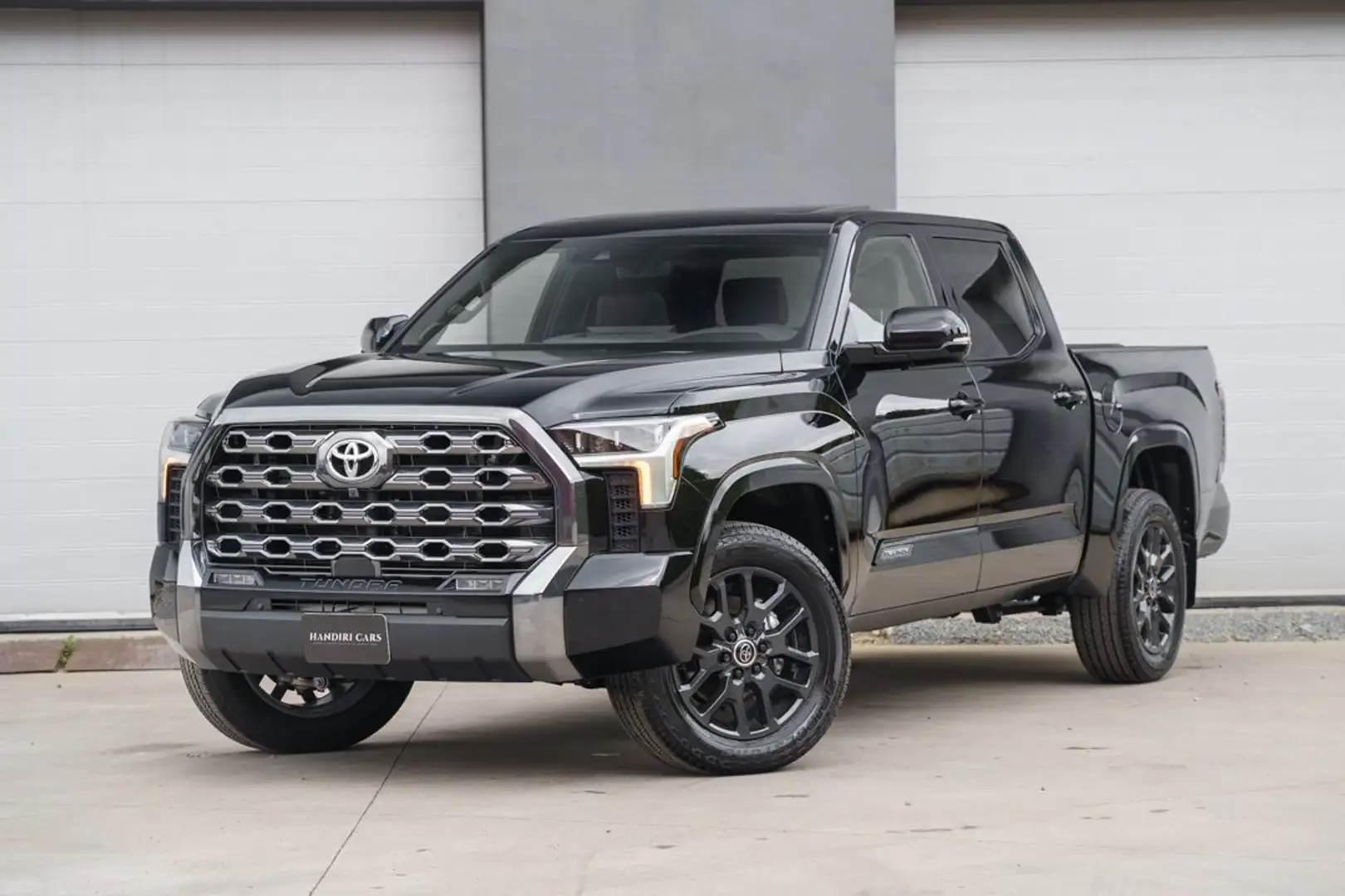 Toyota Tundra NEW Platinum € 79500 +12 SPEAKER JBL AUDIO Černá - 1