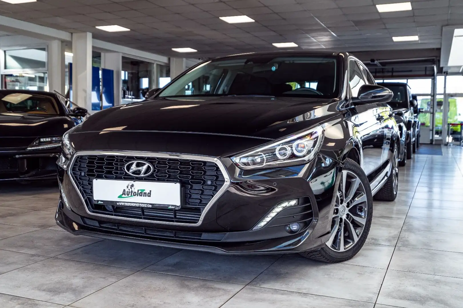 Hyundai i30 1.4 T-GDI DCT YES!+*LED*CAM*CarPlay*LKAS* Zwart - 1