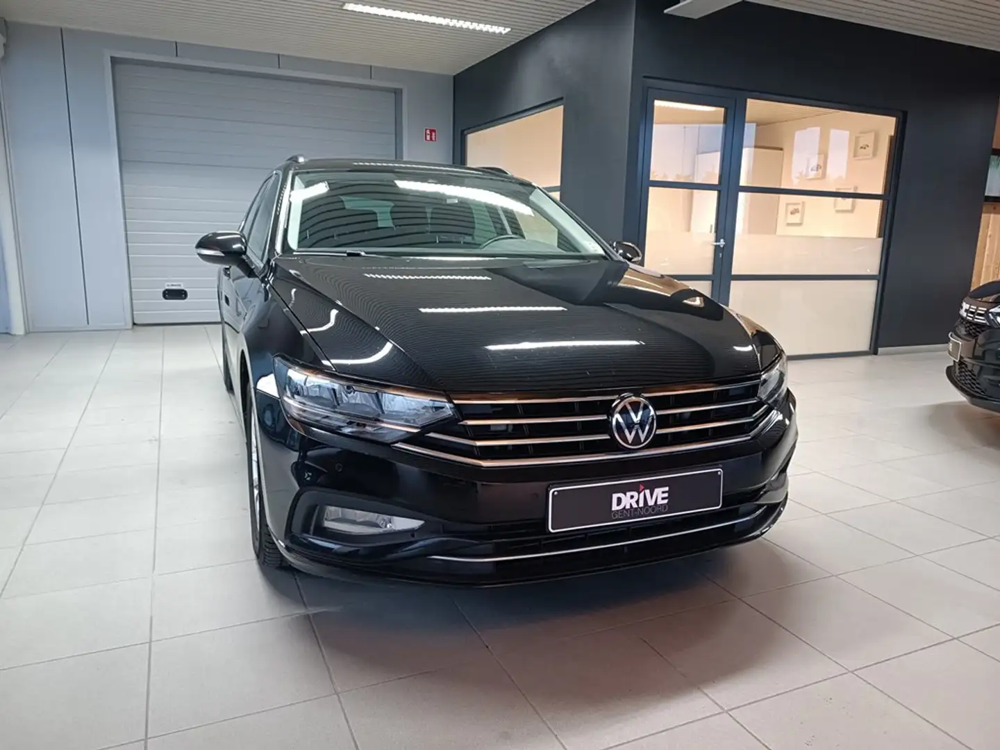 Volkswagen Passat Variant TSI ACT OPF DSG7 Elegance Noir - 2