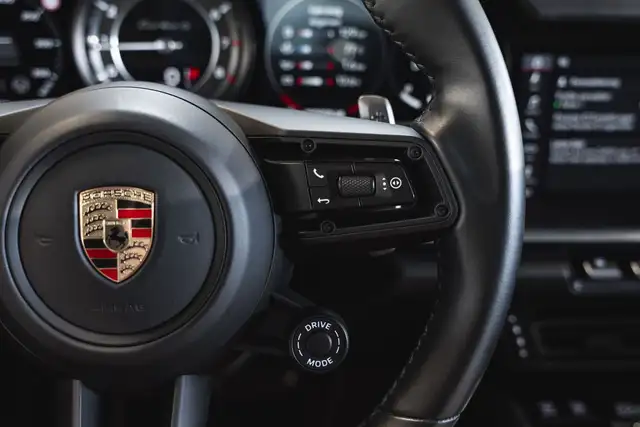 Porsche 911 view 21