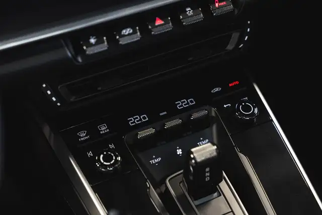 Porsche 911 view 23
