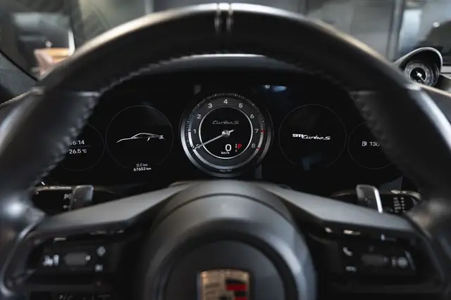 Porsche 911 view 20