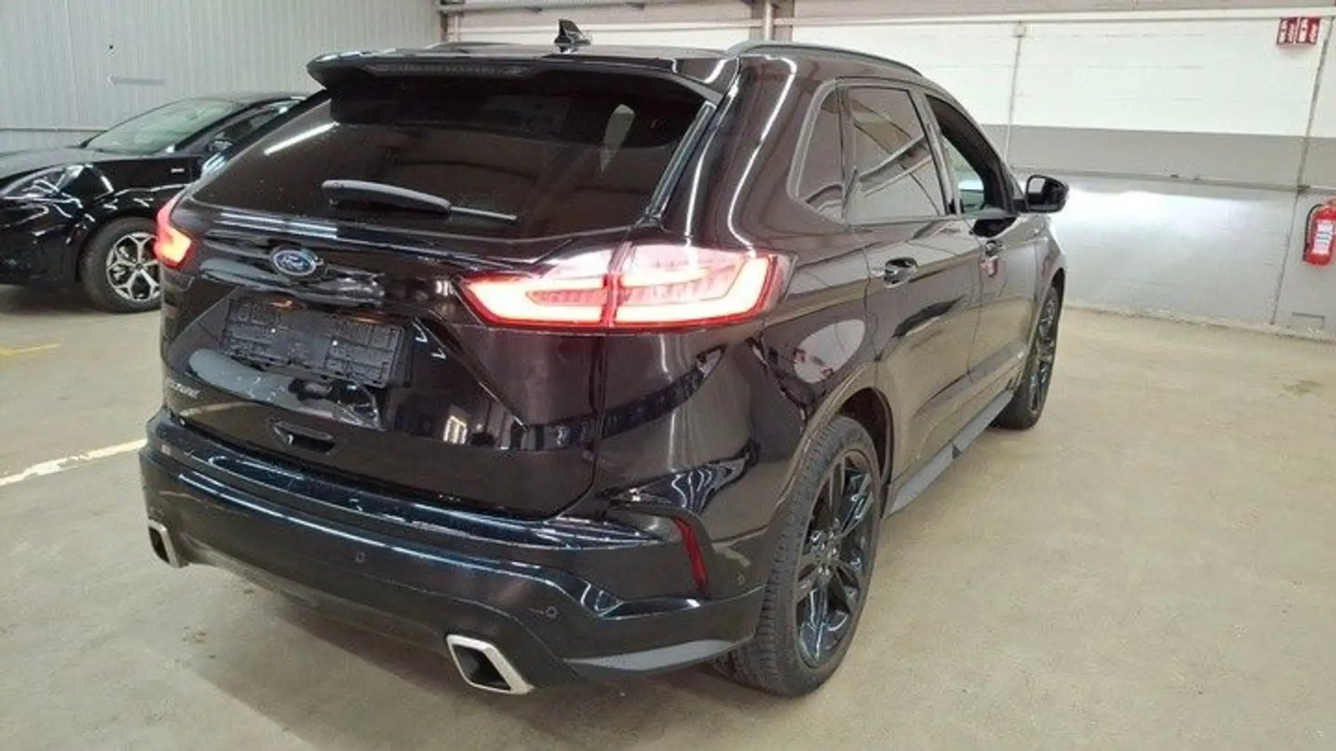 Ford Edge ST-Line 4x4 Schwarz - 2