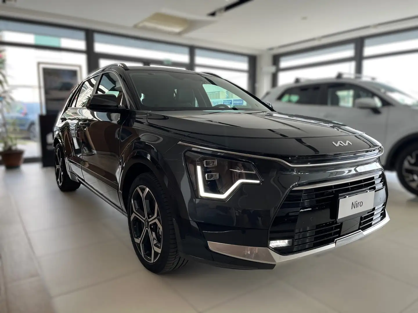 Kia Niro Tri-Fuel 1.6 GDi DCT HEV GPL Evolution (IVA ESPOST Grigio - 1