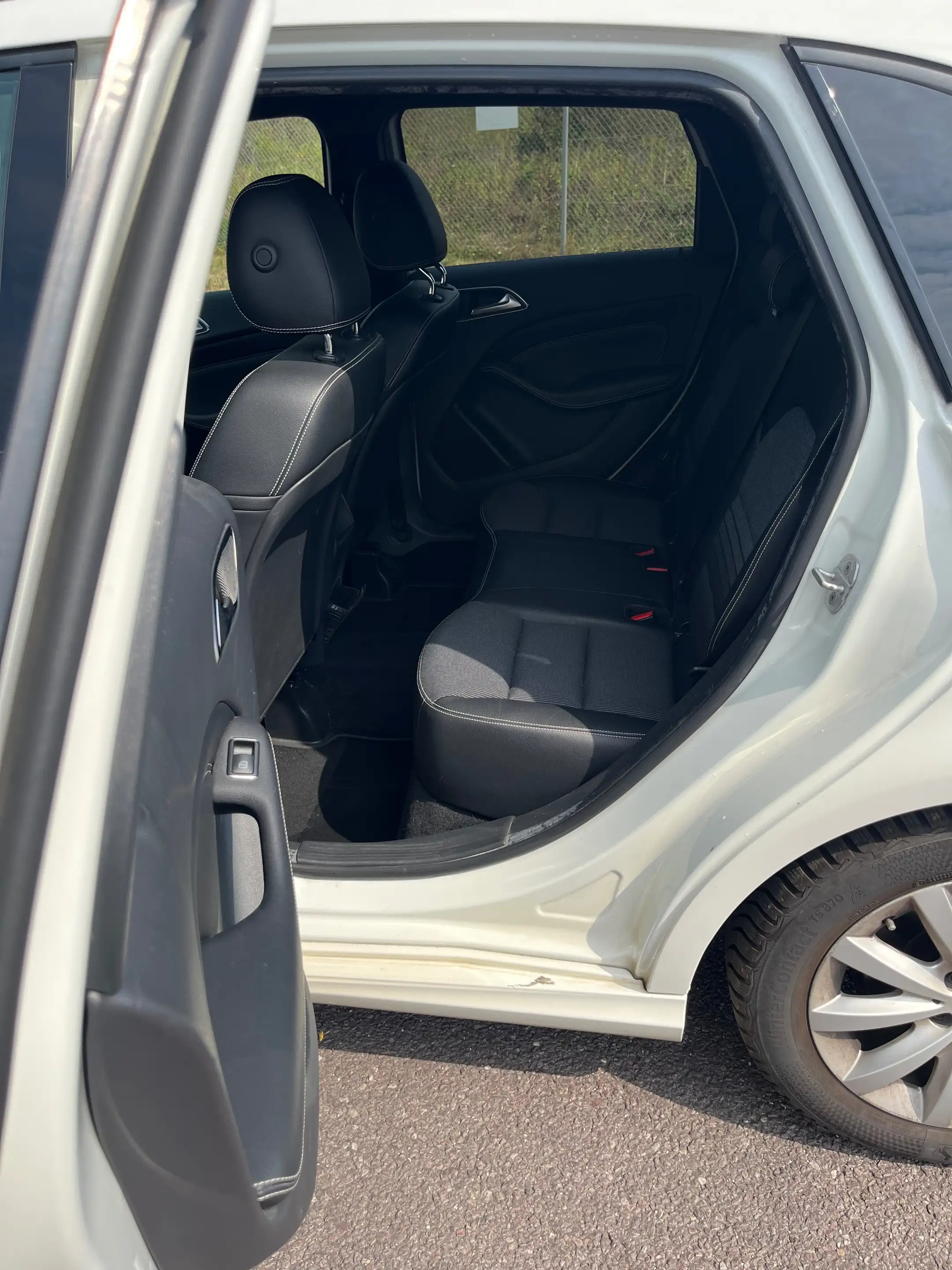 Mercedes-Benz B 200 B 200 (CDI) d 4Matic 7G-DCT Urban — photo 11